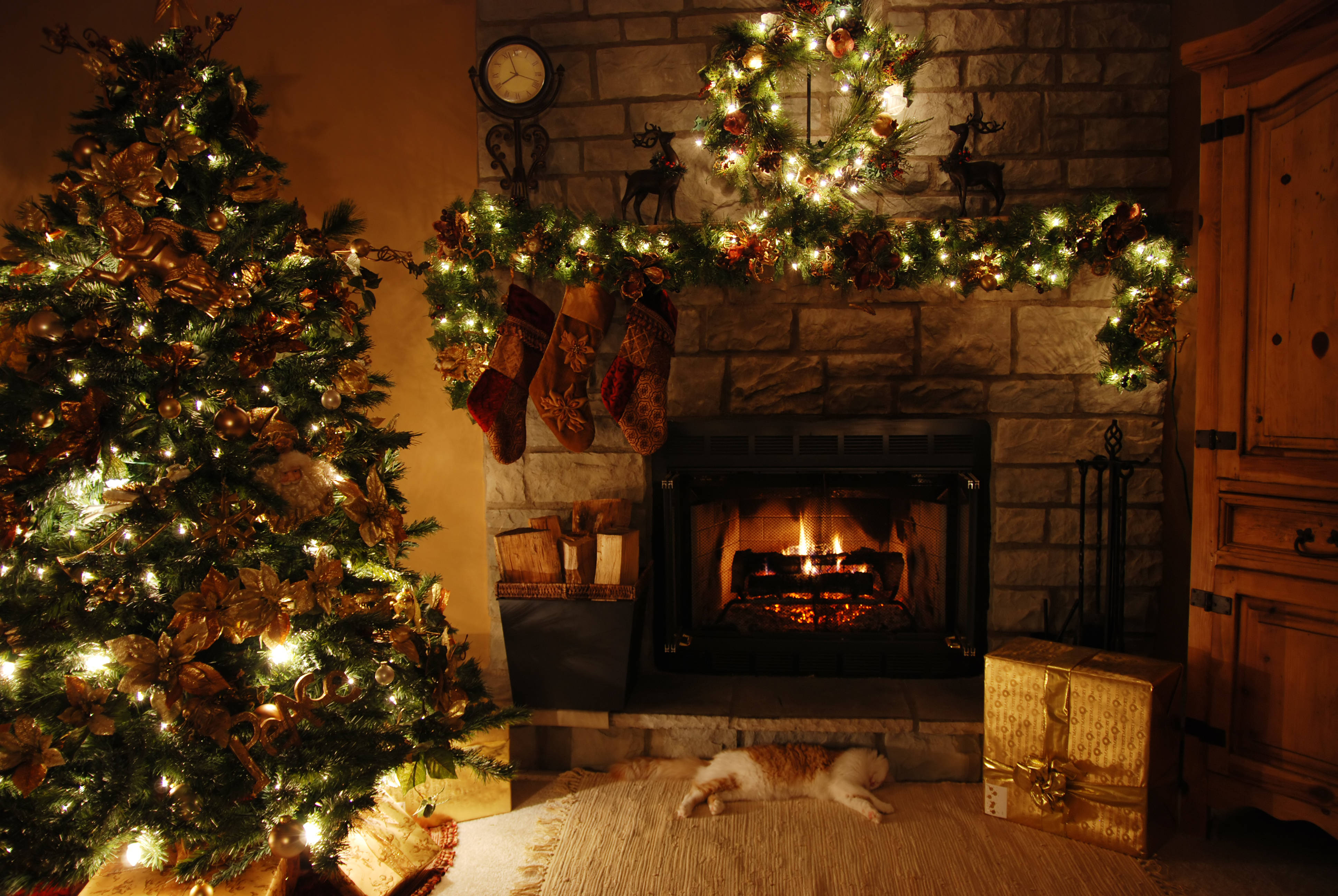 Christmas, fireplace, decorated tree, 4K Desktop Wallpaper