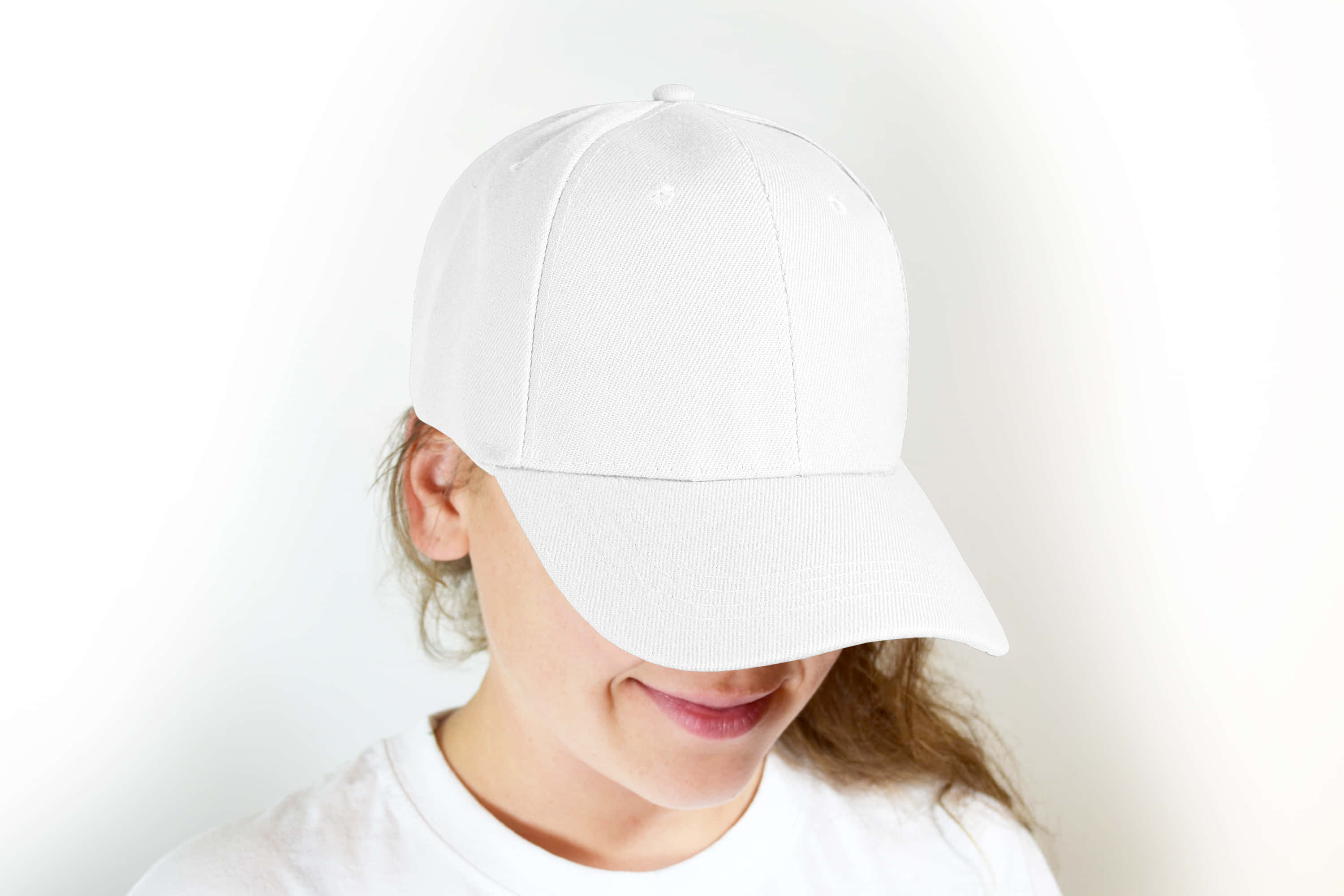 Cool Girl, white baseball cap, bright white background, 2K Desktop Wallpaper