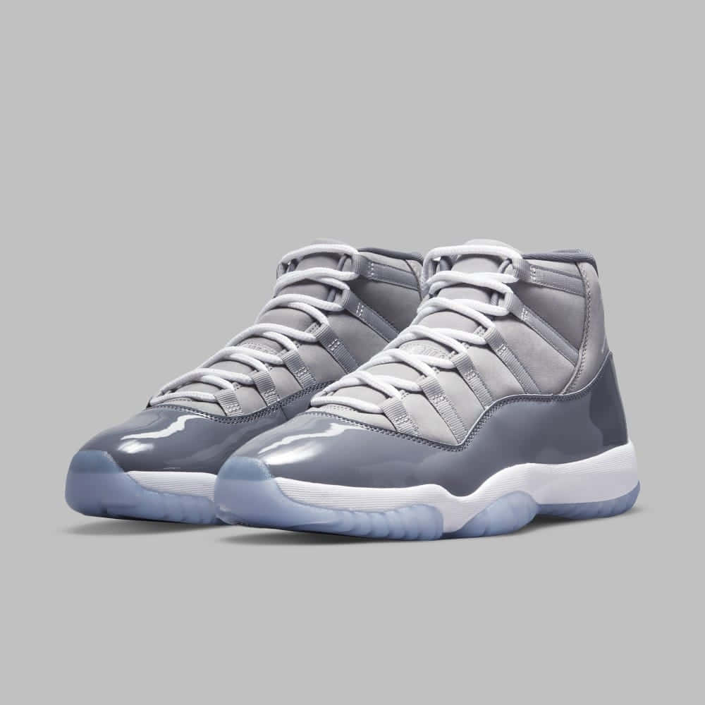 cool gray, gray background, sleek gray high-top sneakers, SD Desktop Wallpaper