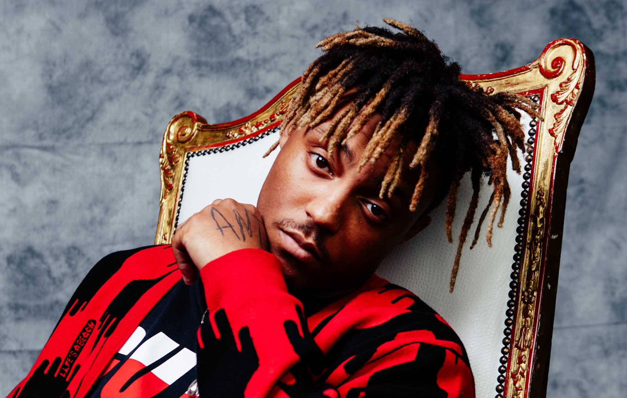 Cool Juice WRLD, dreadlocks, ornate gold chair, Full HD Desktop Wallpaper