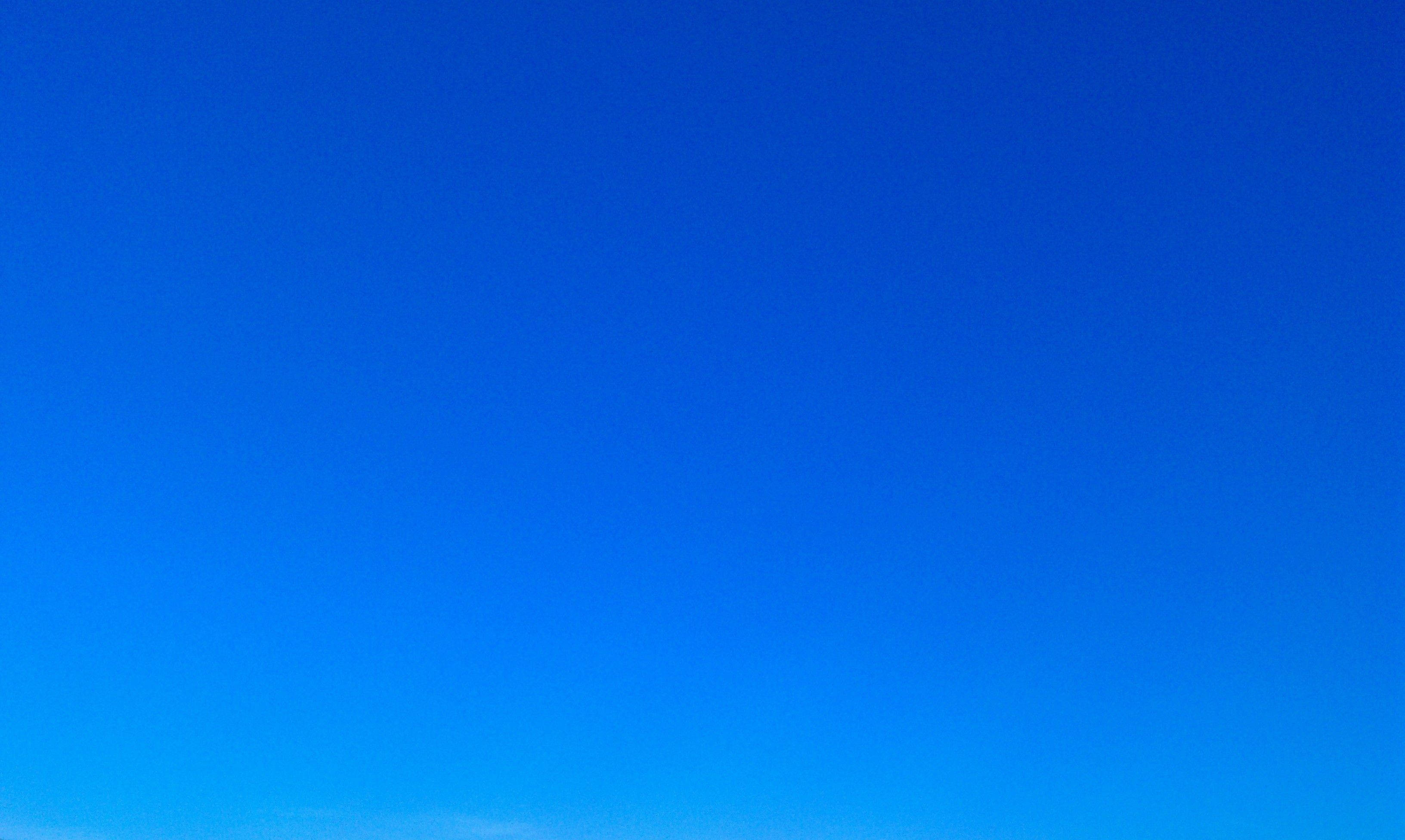 clear plain blue sky, royal blue, cerulean, 2K Desktop Wallpaper