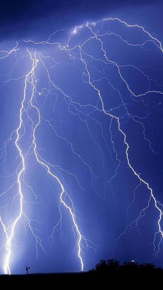 Cool Lightning, jagged lightning bolts, deep blue stormy atmosphere, SD Phone Wallpaper