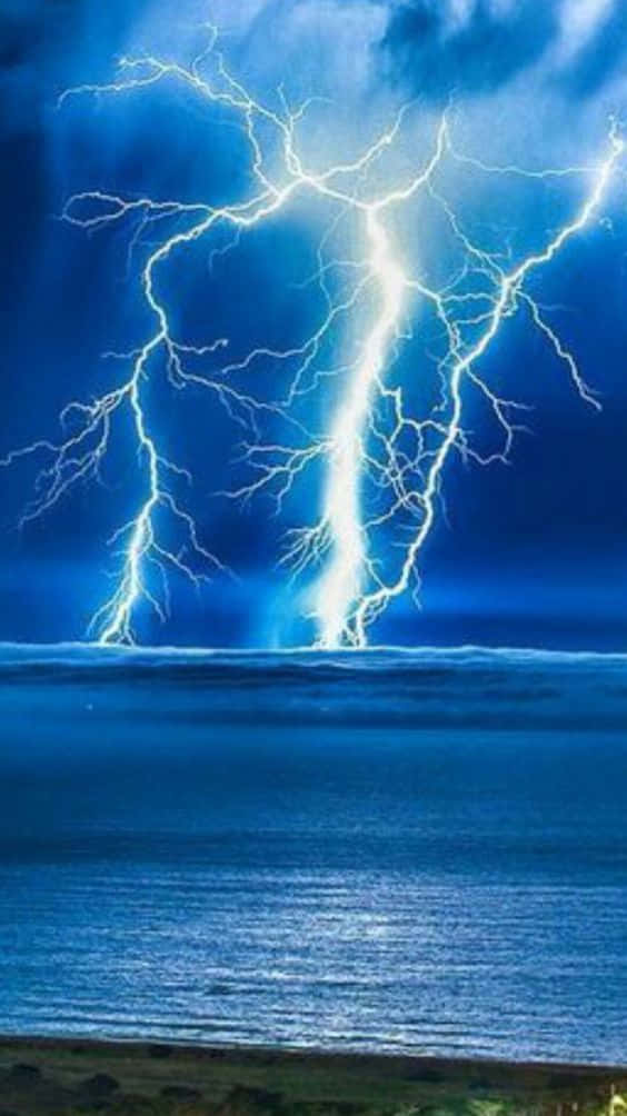 Cool Lightning Bolts, massive bolt of lightning, ocean surface, SD Phone Wallpaper