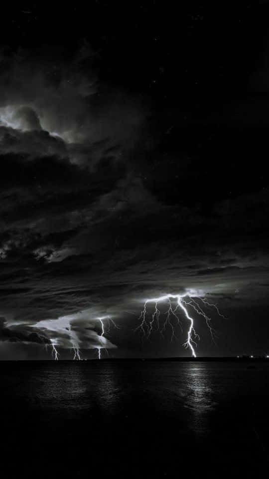 Cool Lightning, night storm, water, SD Phone Wallpaper
