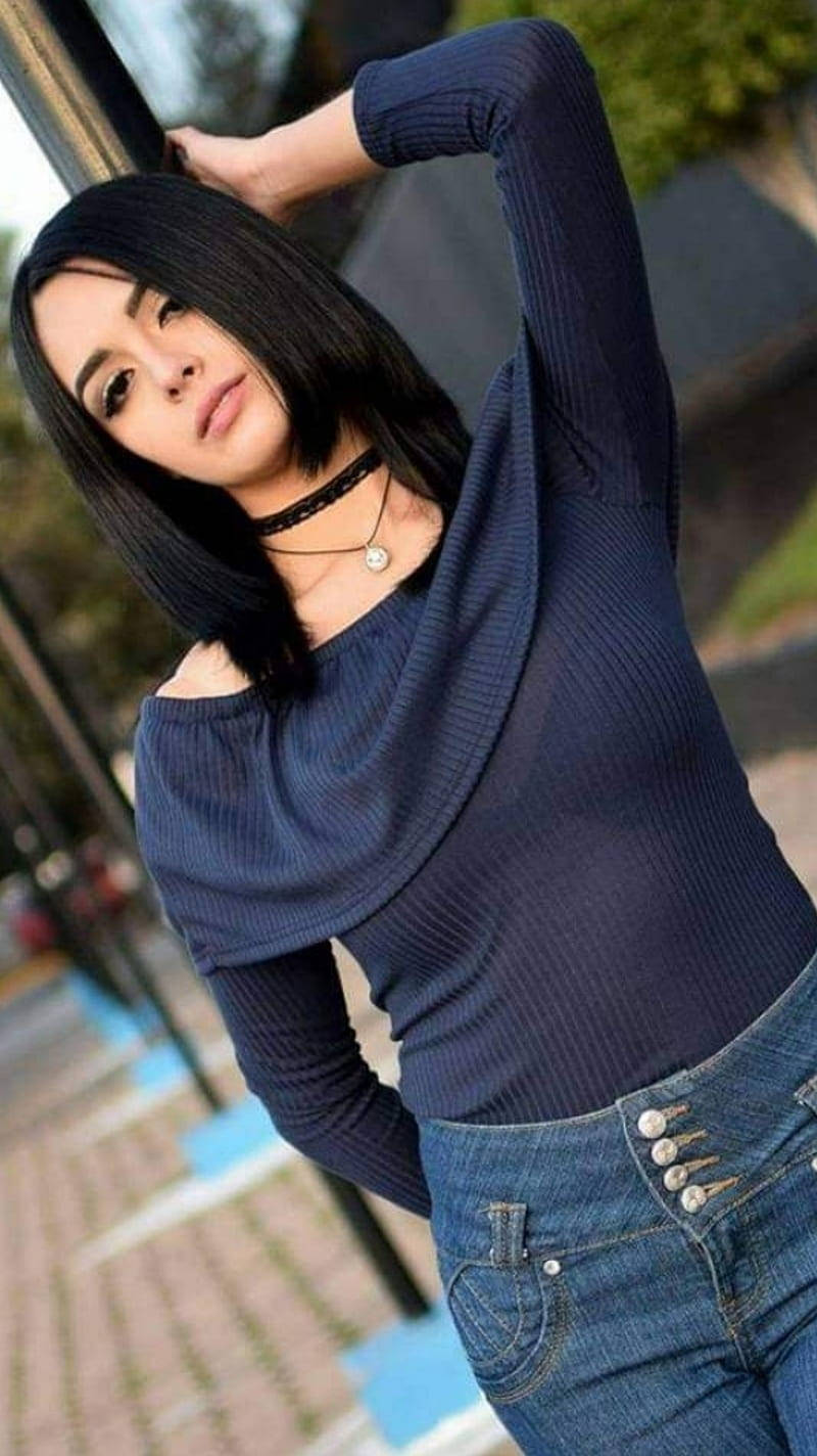 Cool Mexican, young woman, black bob hair, HD Phone Wallpaper