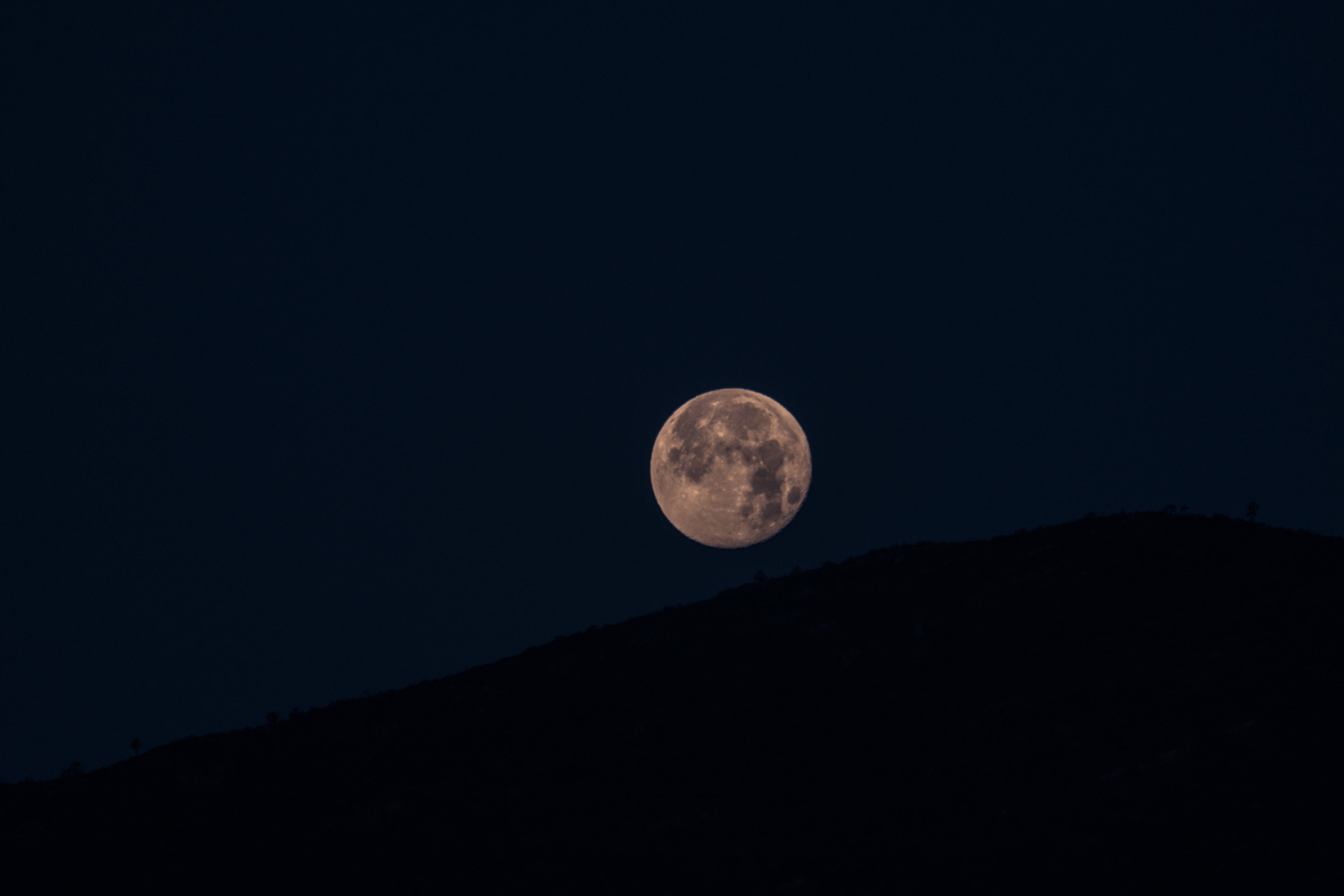 moon, hilltop, mountain ridge, 5K Desktop Wallpaper