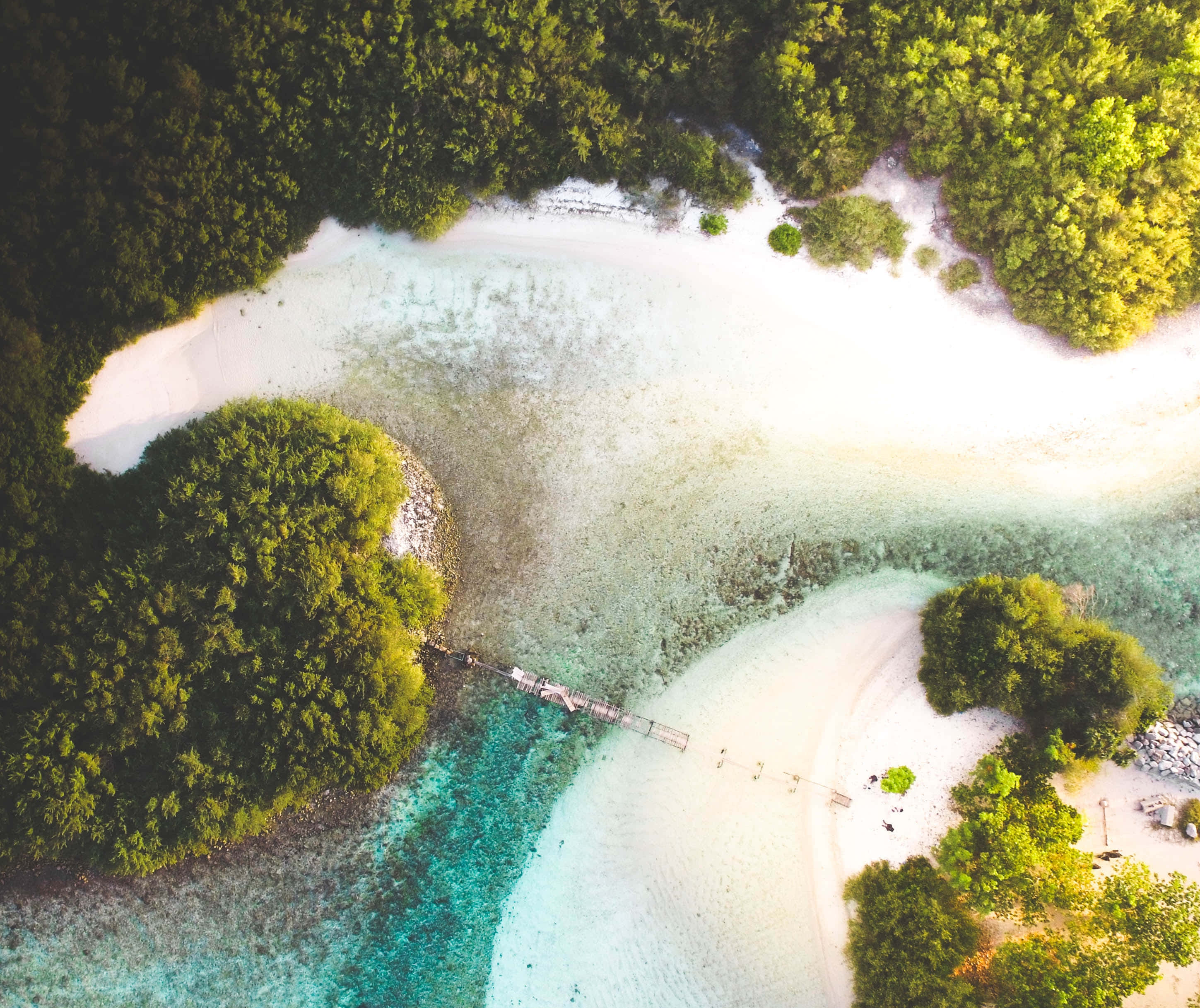 Cool Nature, tropical island, white sand beaches, 2K Desktop Wallpaper