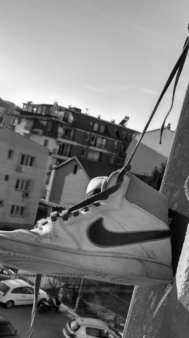 Nike, sneaker, concrete ledge, HD Phone Wallpaper