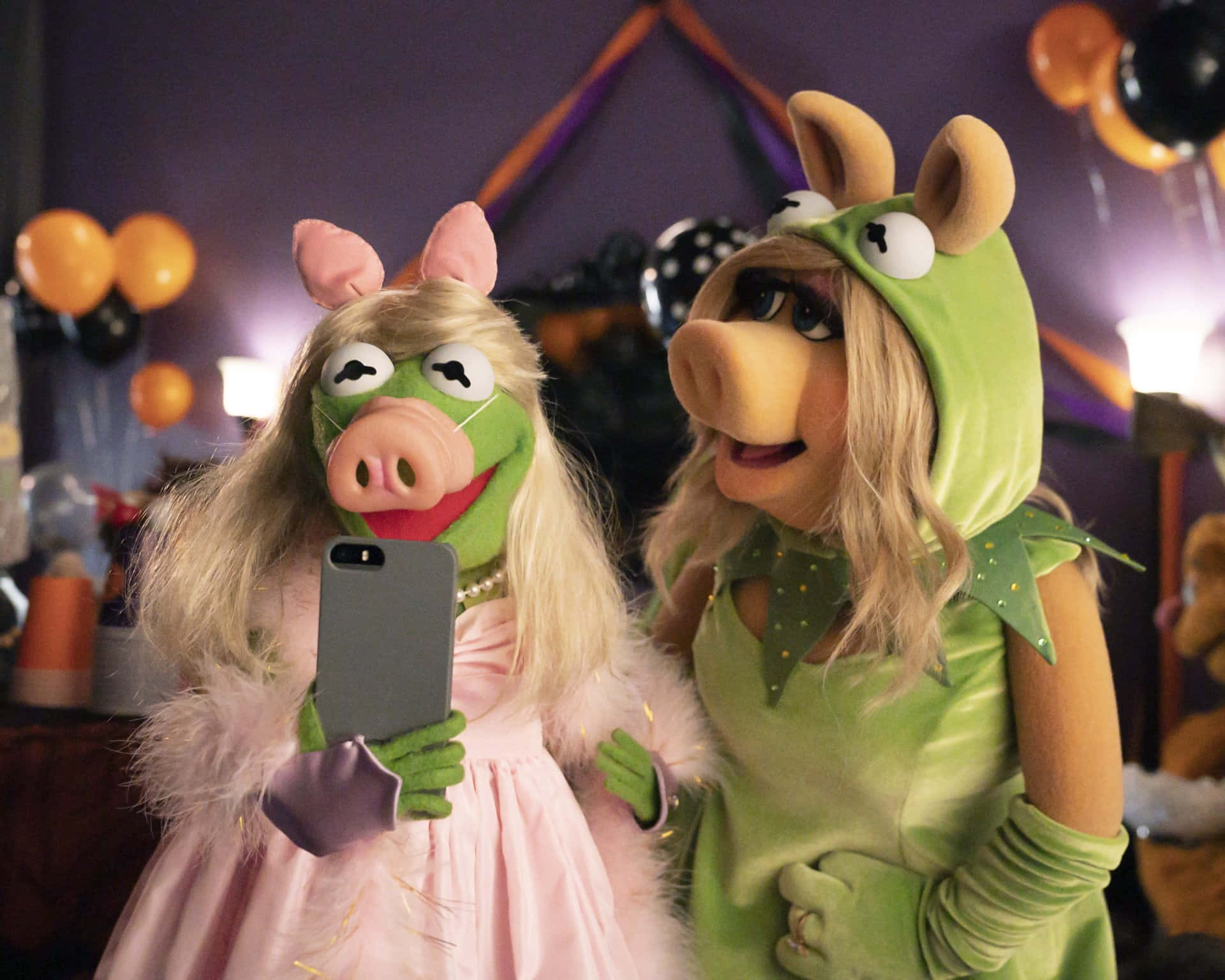 Cool Piggy, Muppet pigs, Halloween costumes, Full HD Desktop Wallpaper