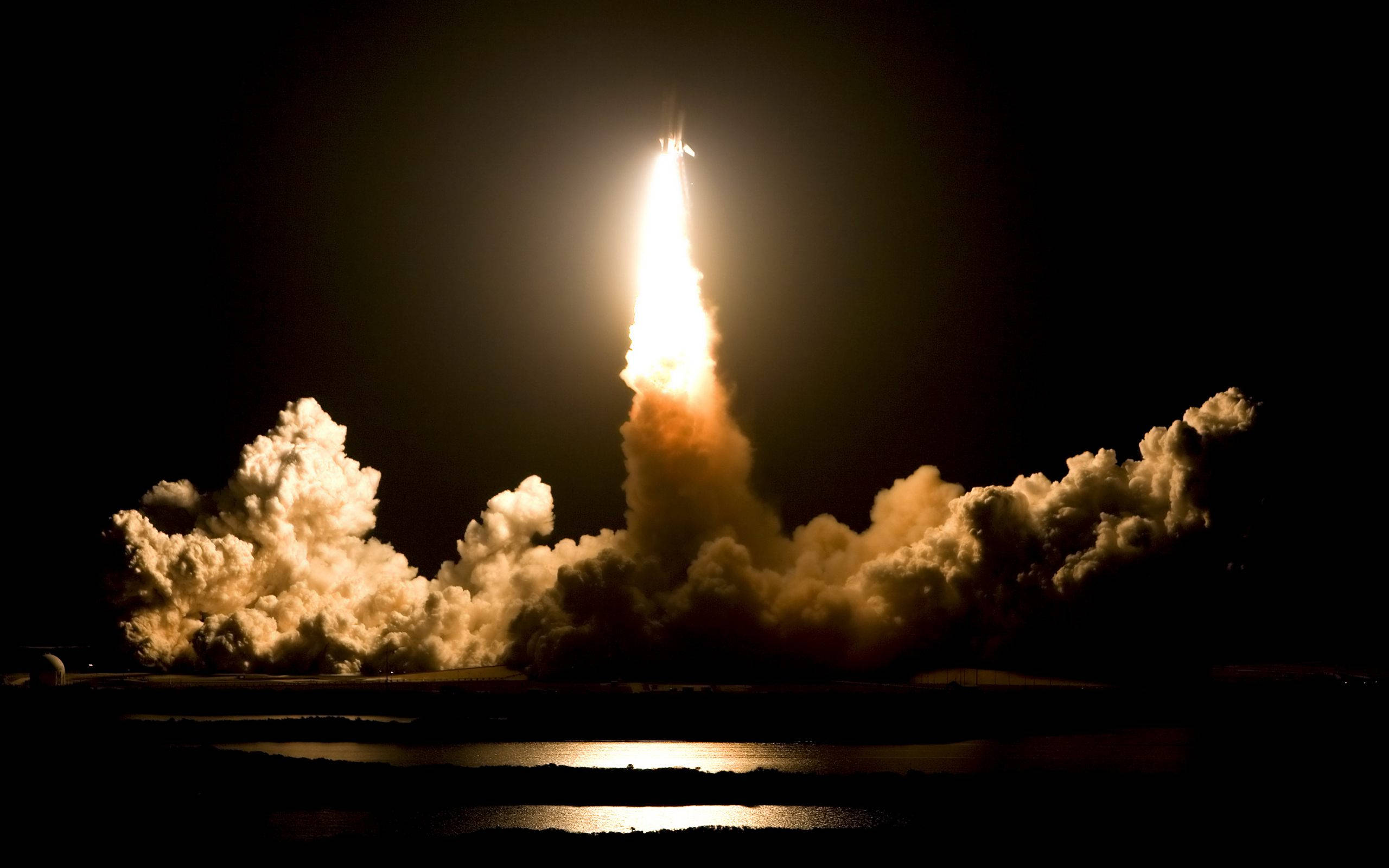 cool space shuttle launching, rocket, night, 2K Desktop Wallpaper