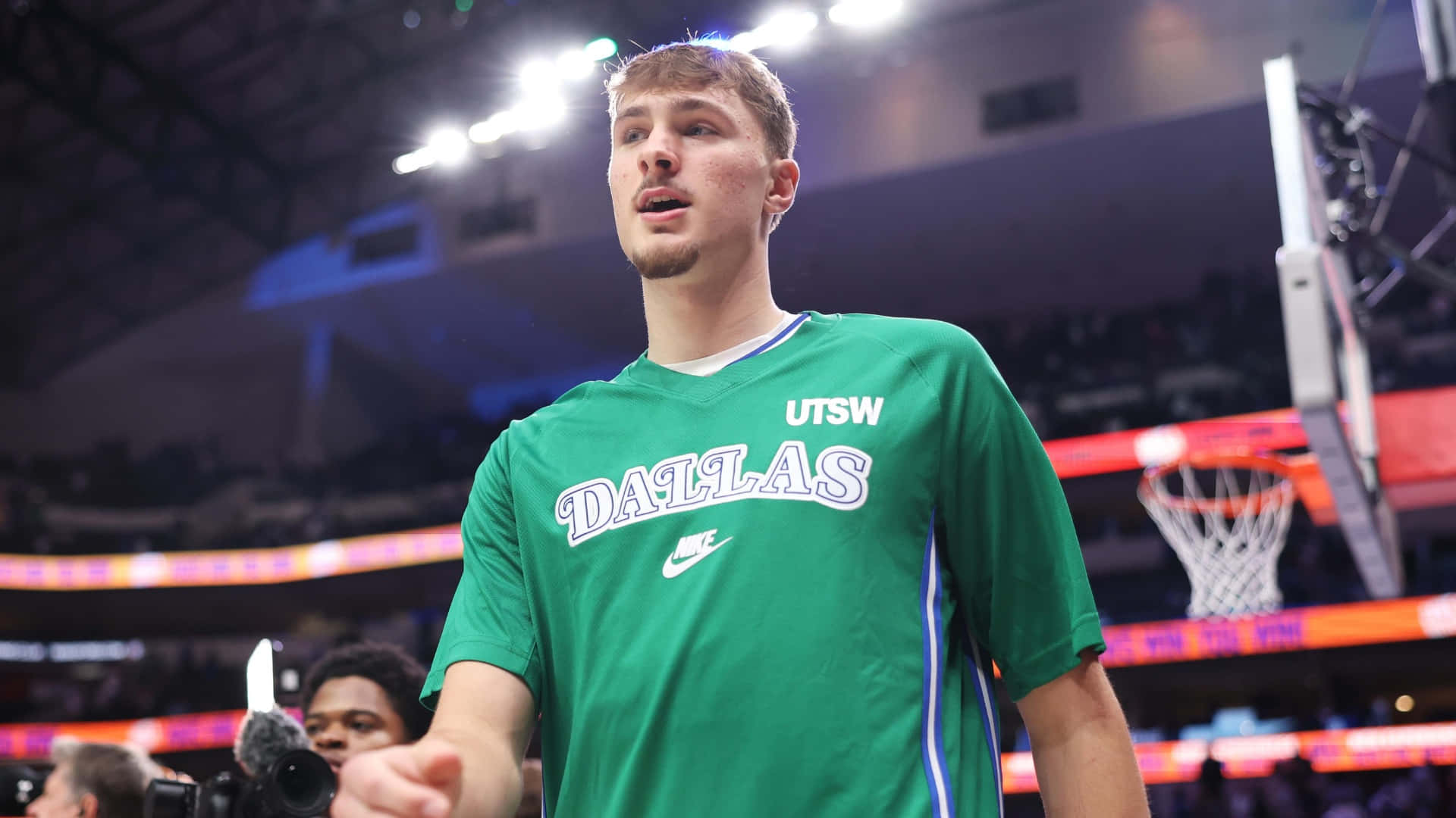 Cooper Flagg, green Dallas jersey, basketball court, Full HD Desktop Wallpaper