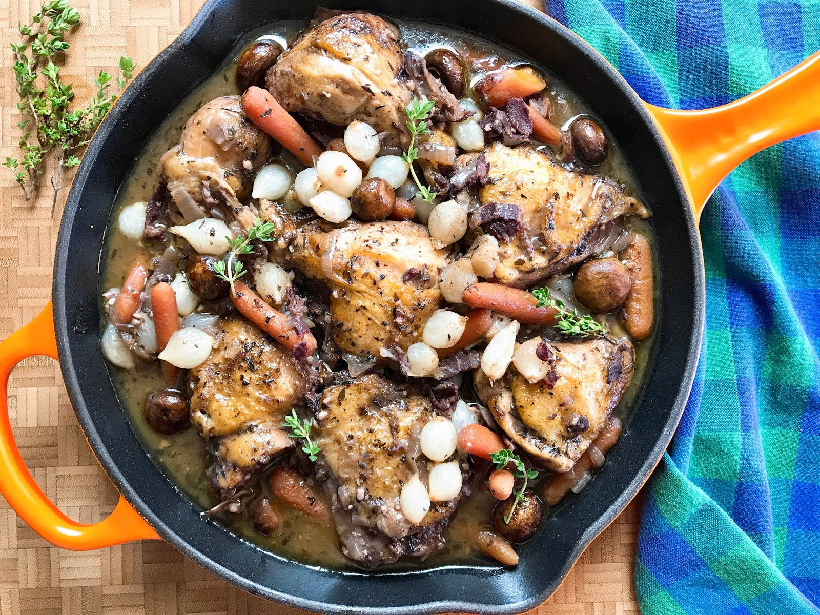 Coq Au Vin, pearl onions, chicken thighs, HD Desktop Wallpaper