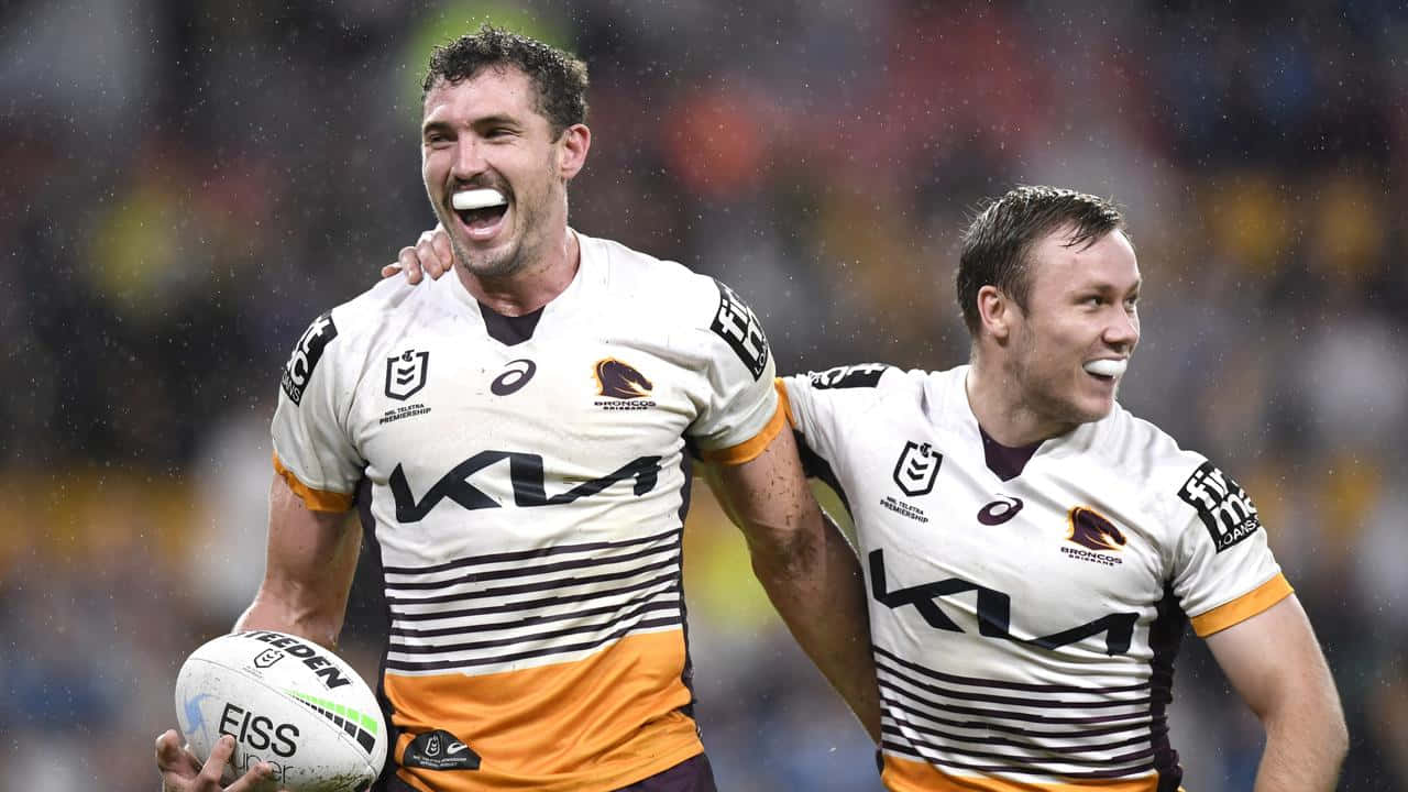 Corey Oates, white and orange jerseys, stadium lights, HD Desktop Wallpaper