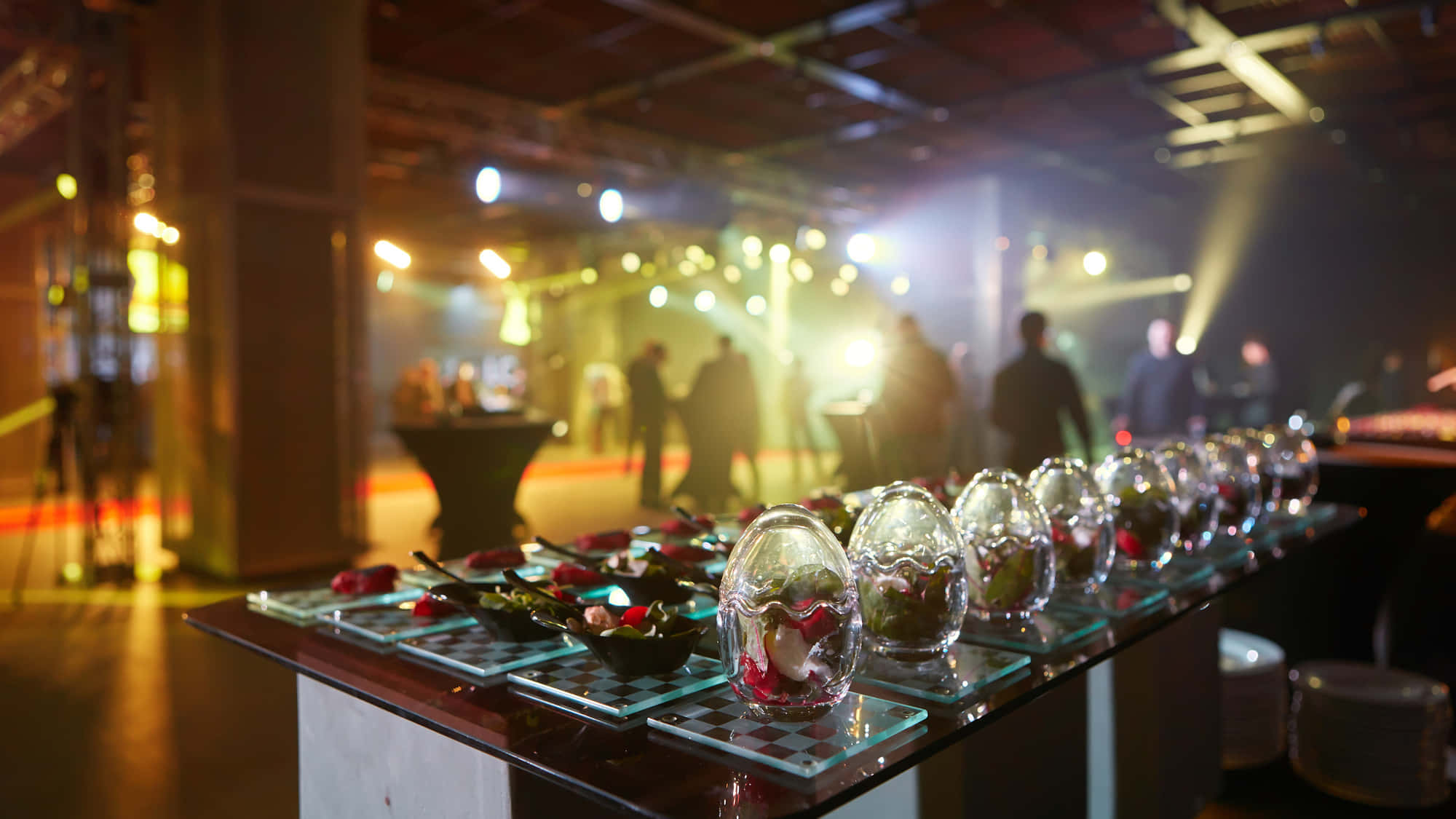 Corporate Event, glass vases, red roses, Full HD Desktop Wallpaper
