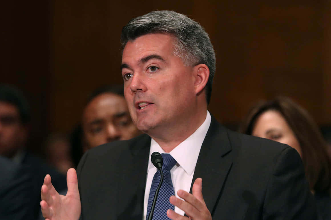 Cory Gardner, dark suit, blue tie, SD Desktop Wallpaper