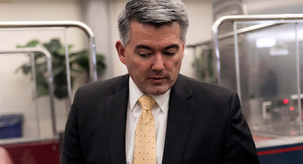 Cory Gardner, dark suit, polka dot tie, SD Desktop Wallpaper
