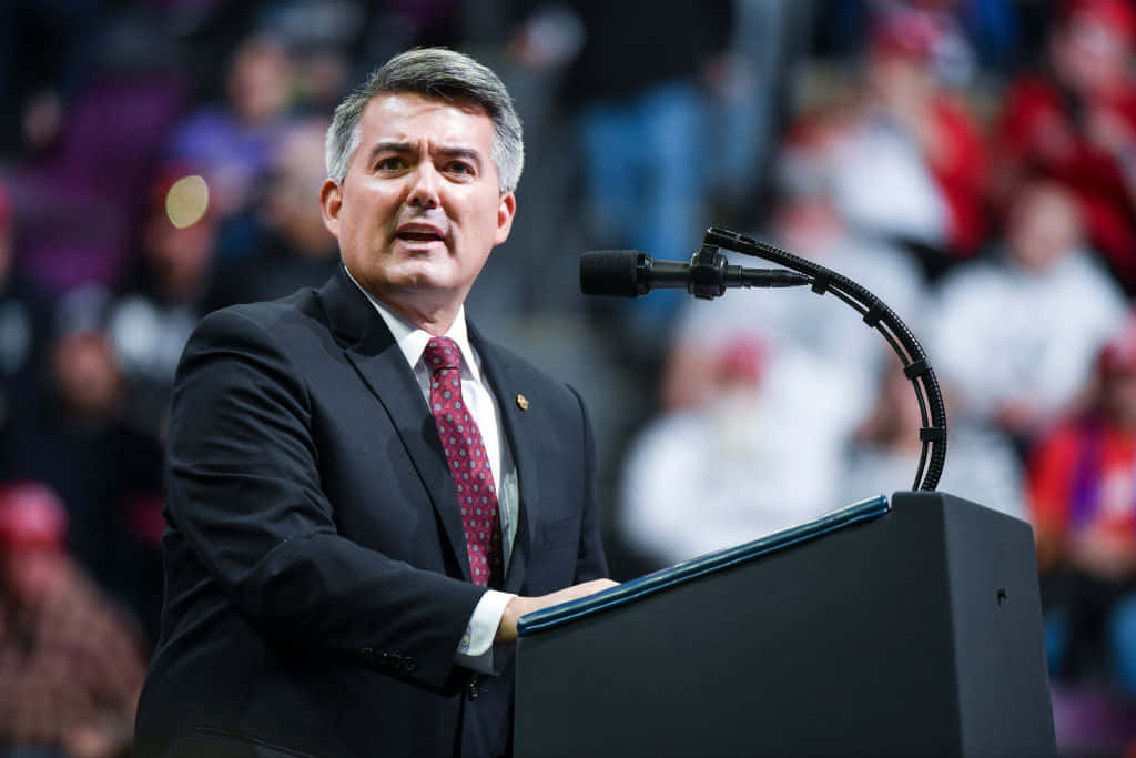 Cory Gardner, dark suit, red tie, SD Desktop Wallpaper