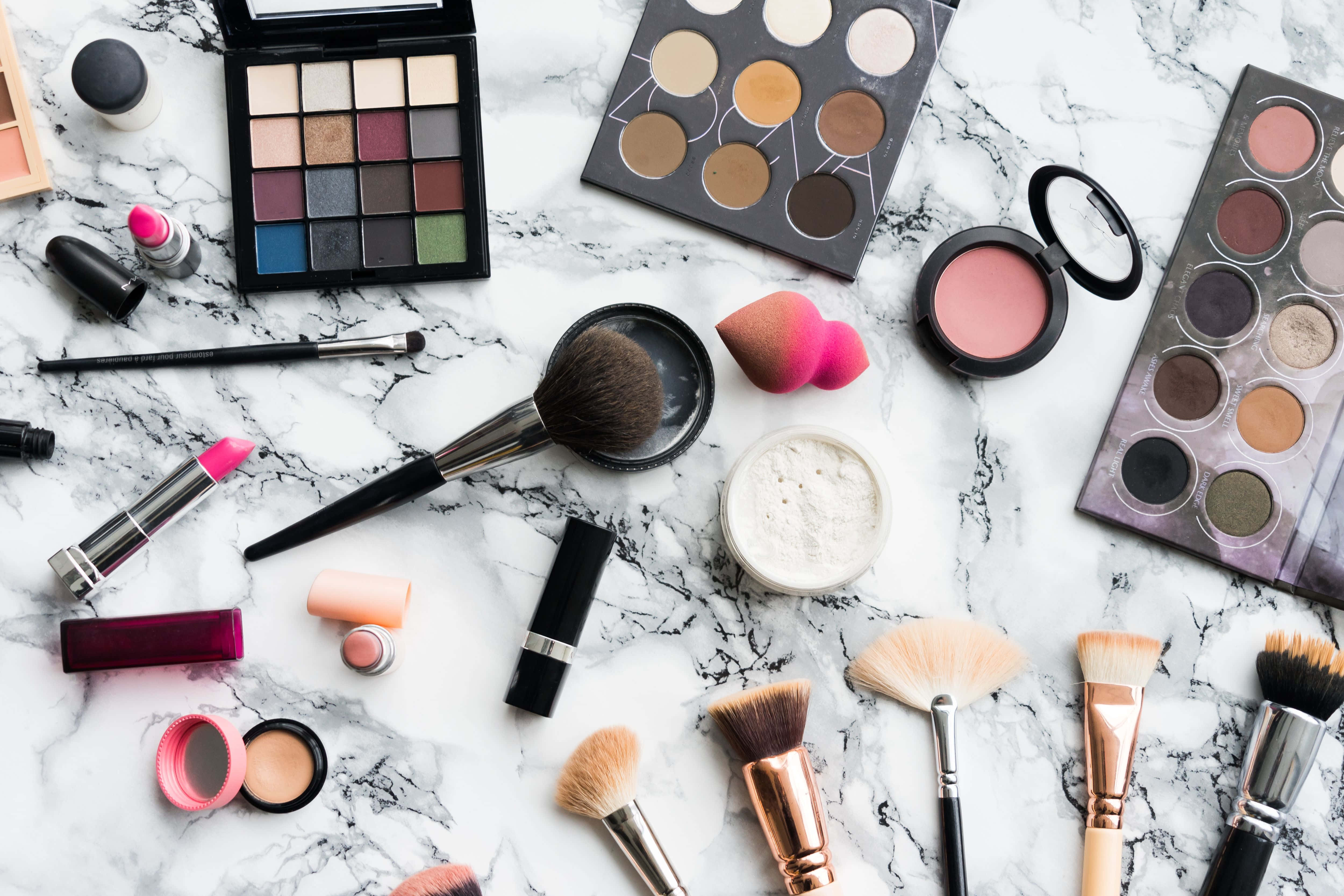 Cosmetic, makeup products, palettes, 4K Desktop Wallpaper