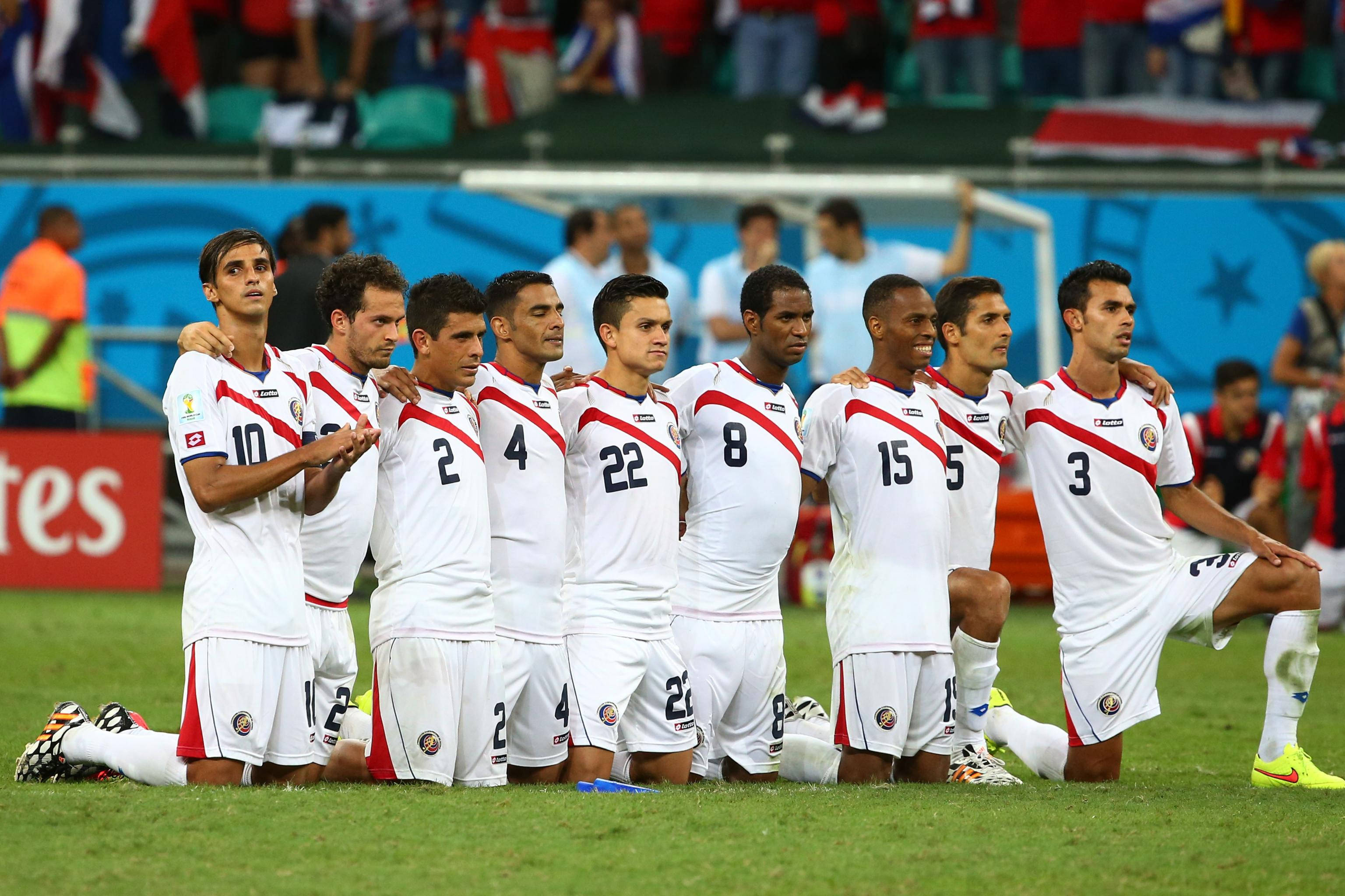 Costa Rica National Football Team, white jerseys, vibrant green pitch, 2K Desktop Wallpaper