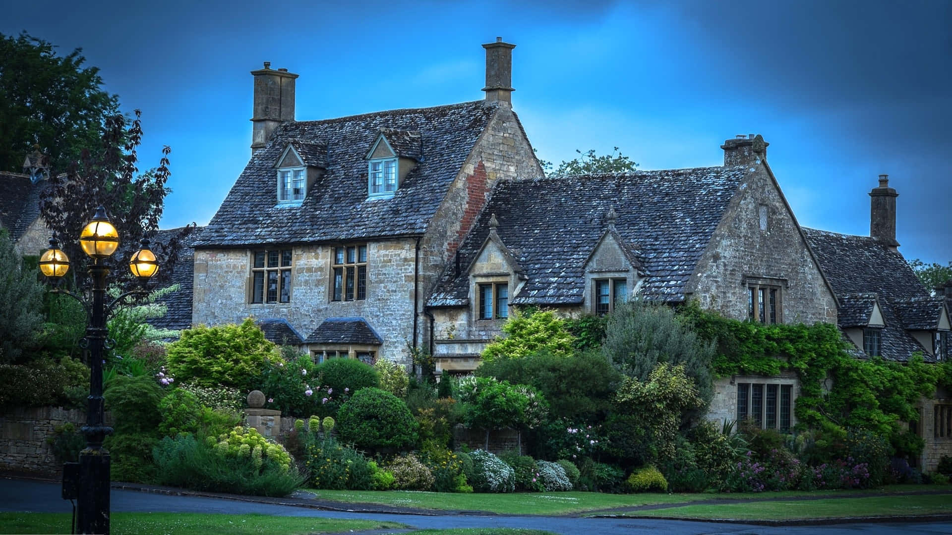 cottage garden, stone cottage, slate roof, Full HD Desktop Wallpaper