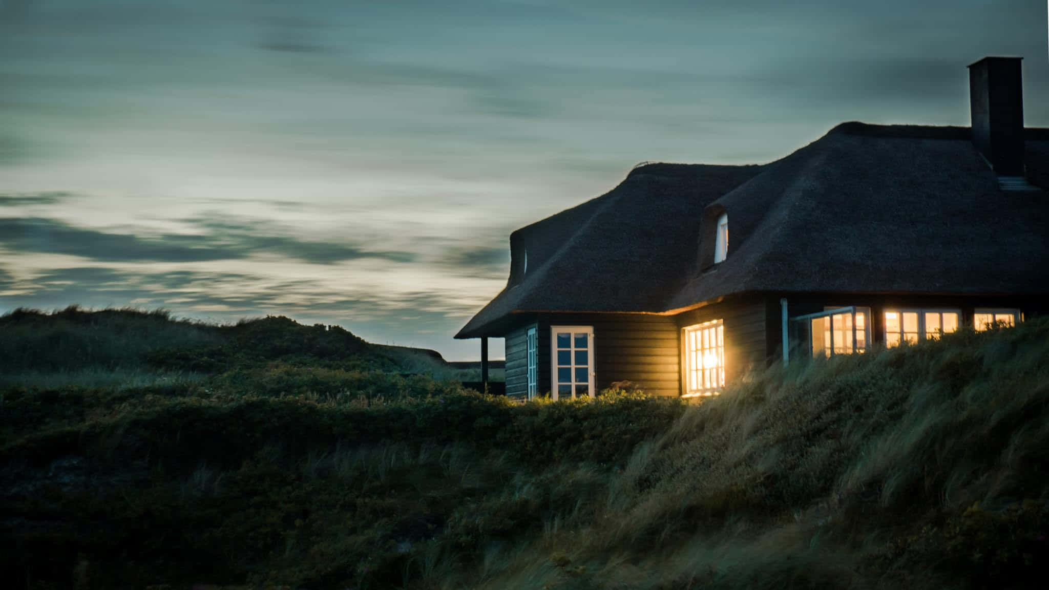 farmhouse, thatched-roof cottage, grassy dunes, Full HD Desktop Wallpaper
