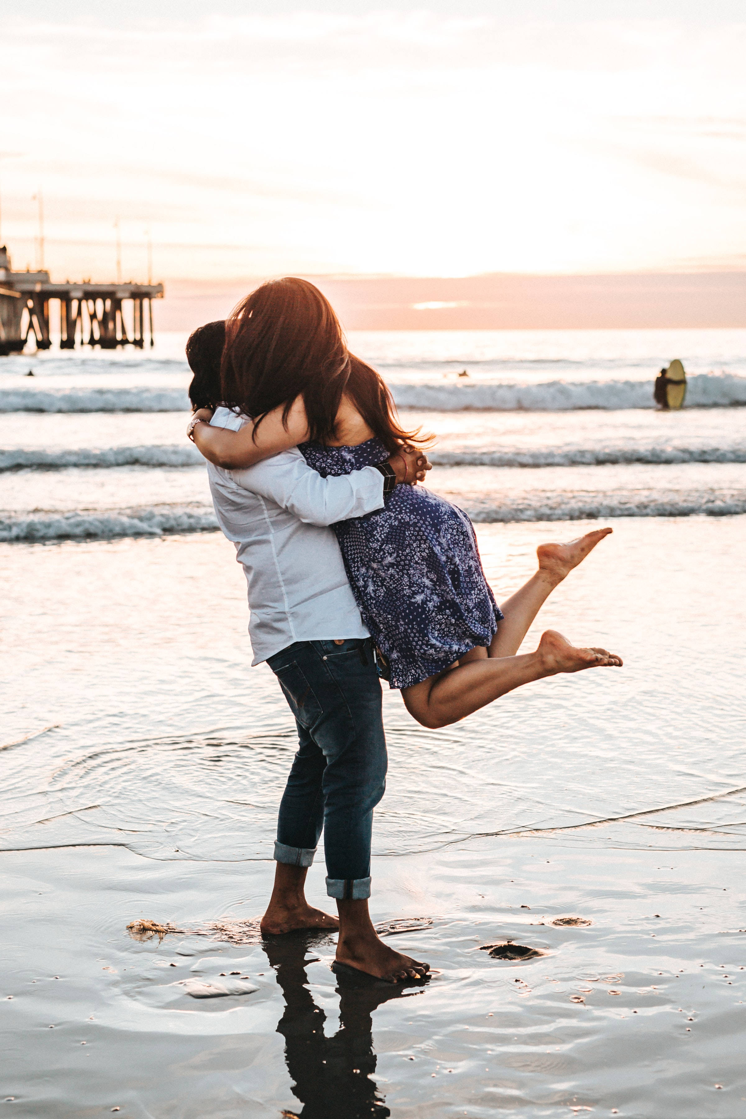 couple, beach, sunset, 2K Phone Wallpaper