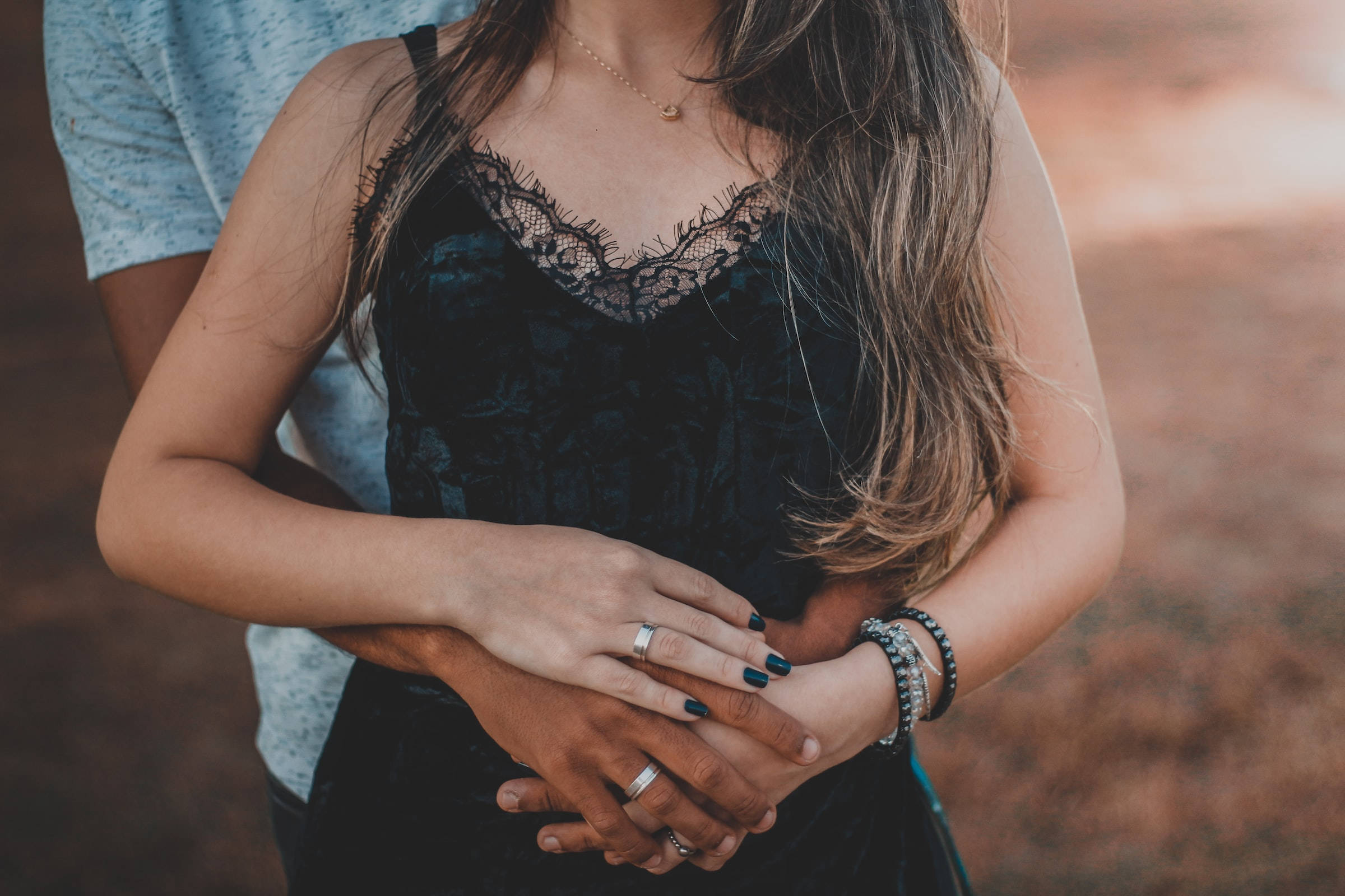husband and wife, couple hugging position, golden light, Full HD Desktop Wallpaper