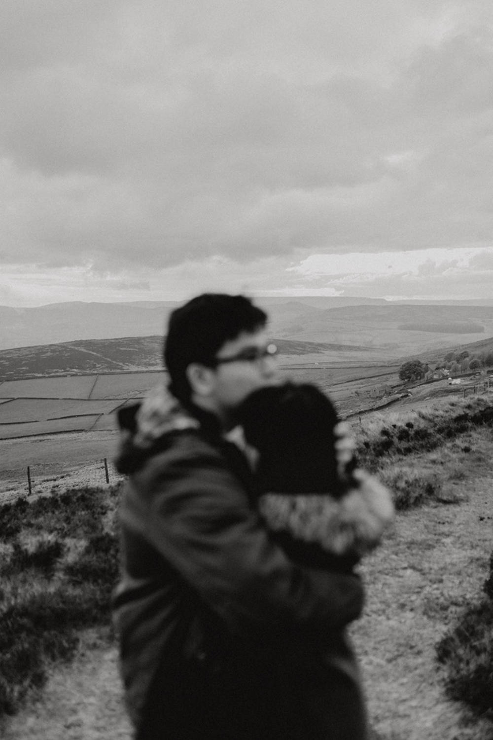 couple, farmland, hilltop, HD Phone Wallpaper