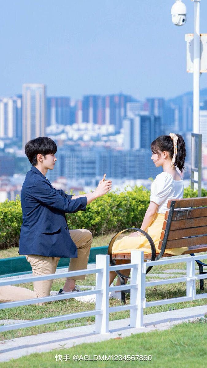 Korean couple, engagement proposal, sunny urban park, SD Phone Wallpaper
