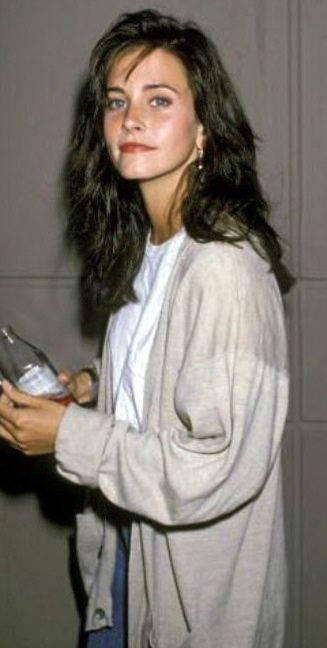 Courteney Cox, light gray cardigan, white tee, SD Phone Wallpaper