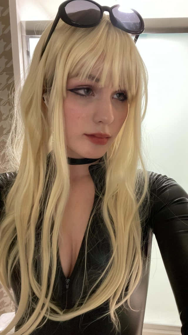 Cowboy Bebop Julia, long blonde hair, sunglasses perched on head, SD Phone Wallpaper