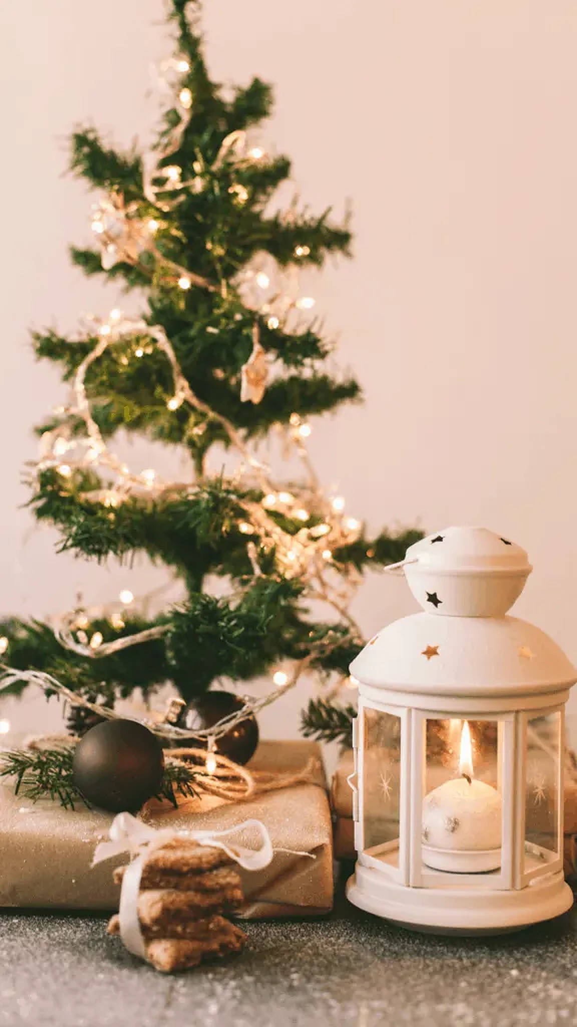 cozy christmas aesthetic, lantern, decorated tree, Full HD Phone Wallpaper