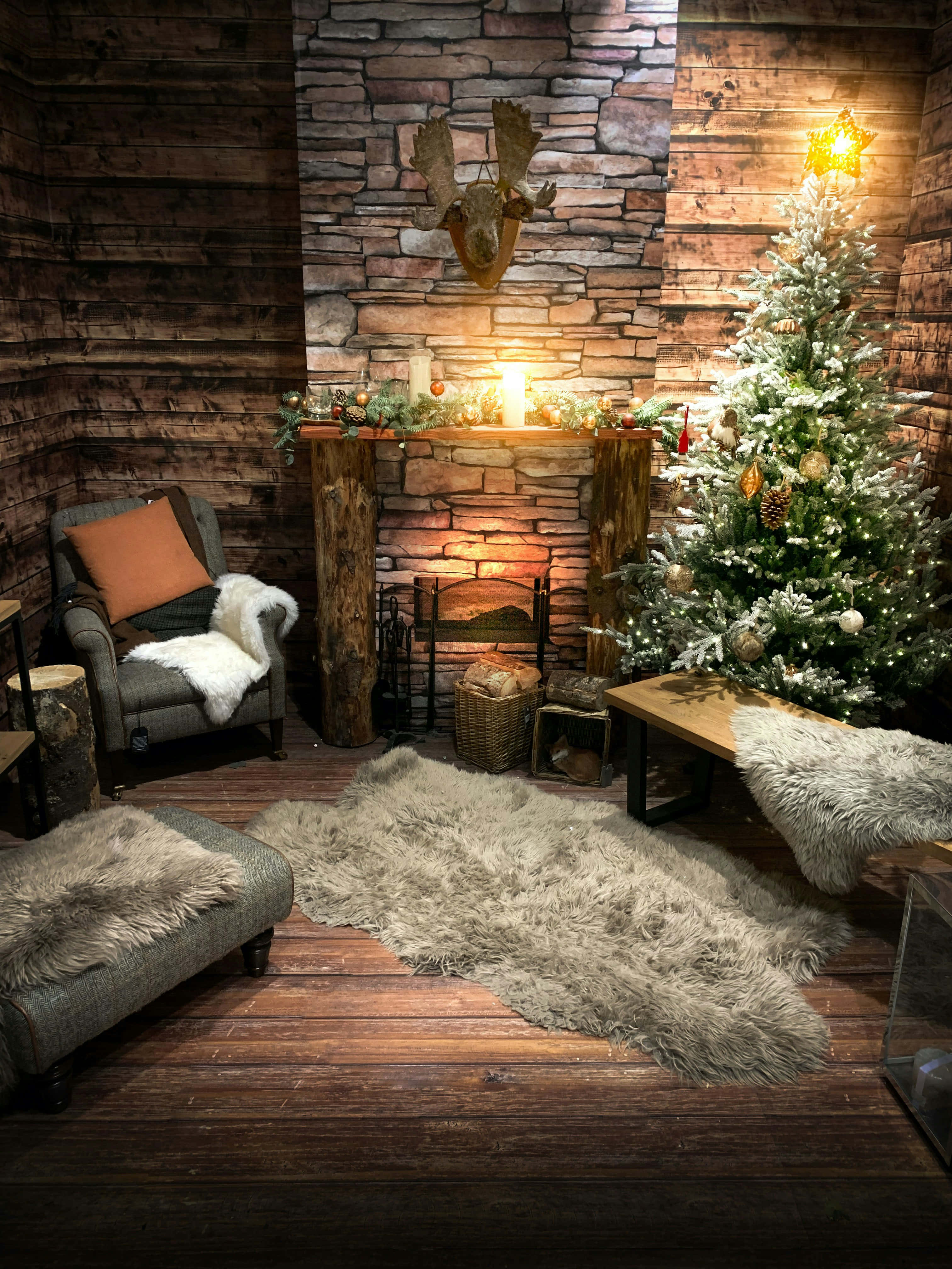 rustic Christmas fireplace decor, stone fireplace, moose head decor, 4K Phone Wallpaper