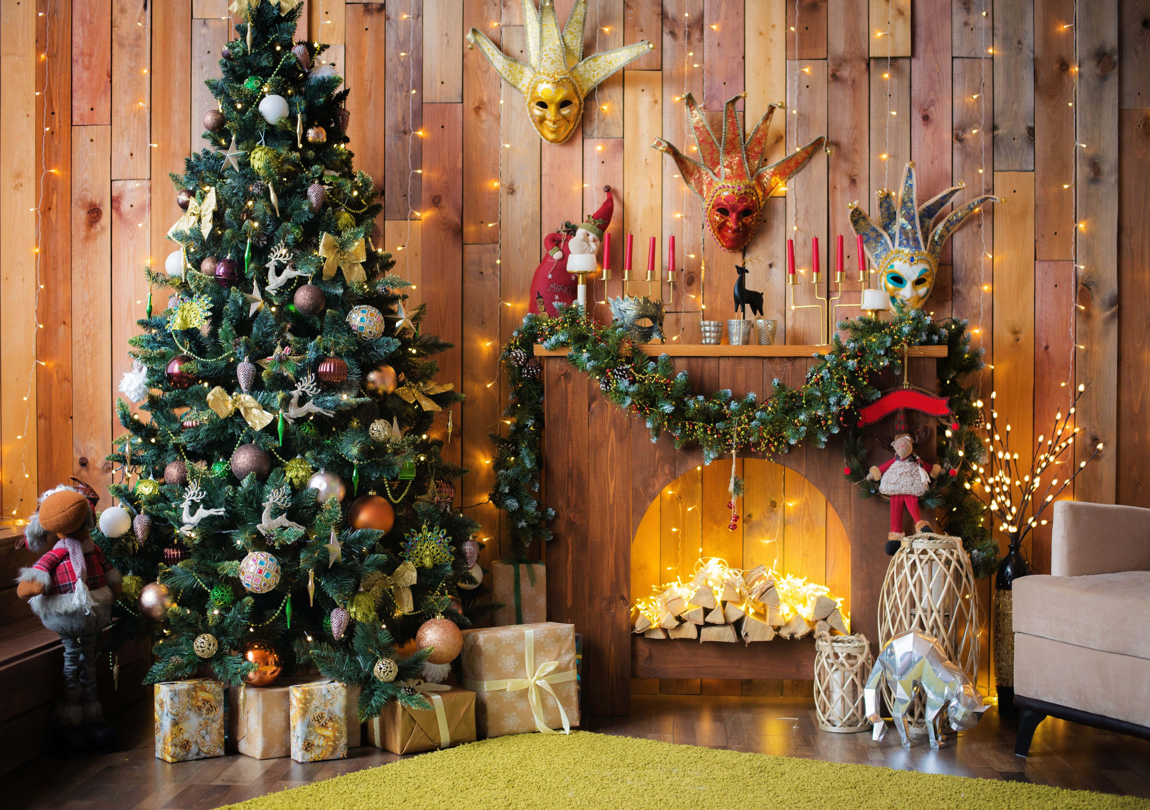 Festive Holiday Fireplace, Venetian masks, Christmas tree, 4K Desktop Wallpaper