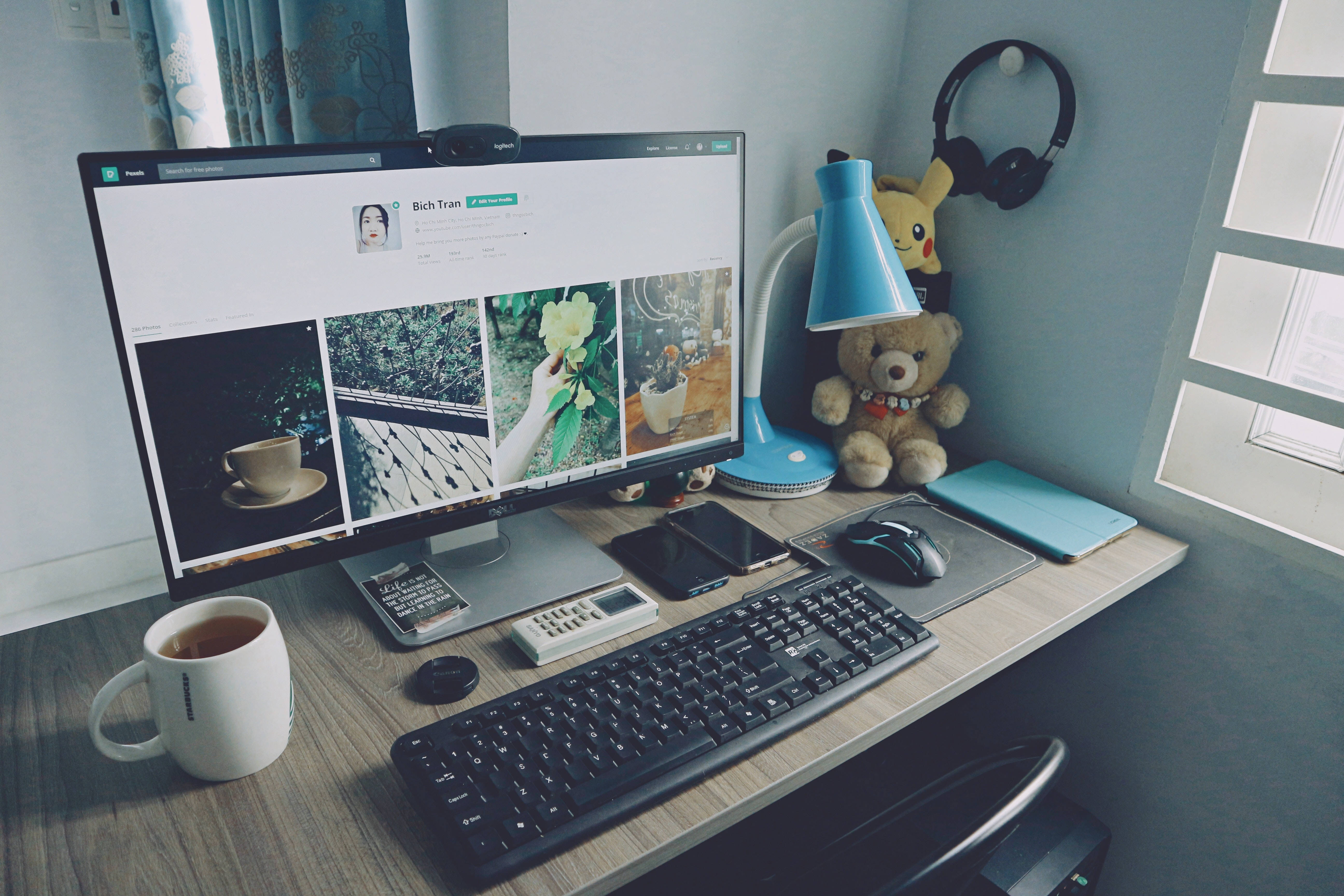 Cozy Desktop Computer, computer monitor, photos, 5K Desktop Wallpaper