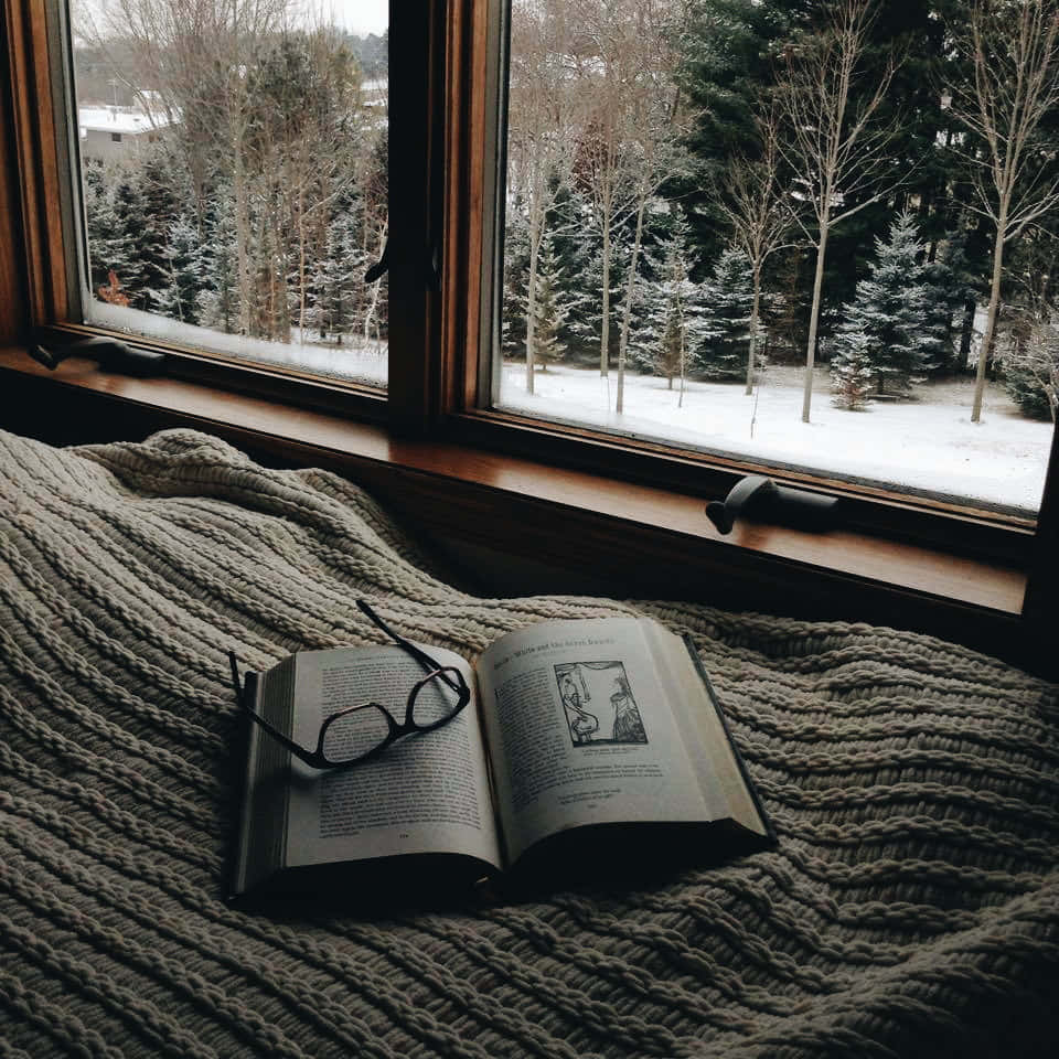 book, eyeglasses, knit blanket, SD Desktop Wallpaper