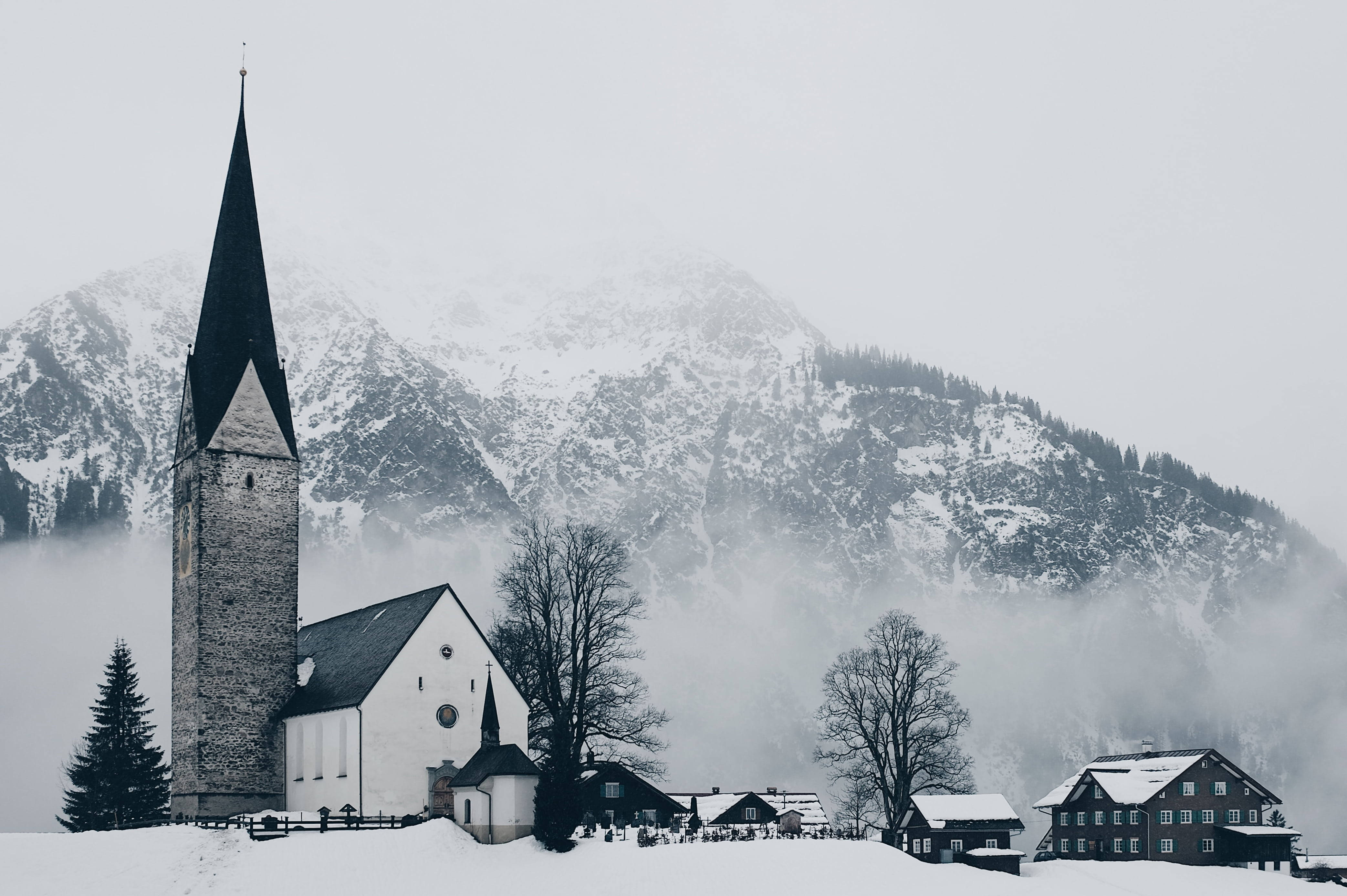 cozy winter, small town, snow-covered church, 4K Desktop Wallpaper