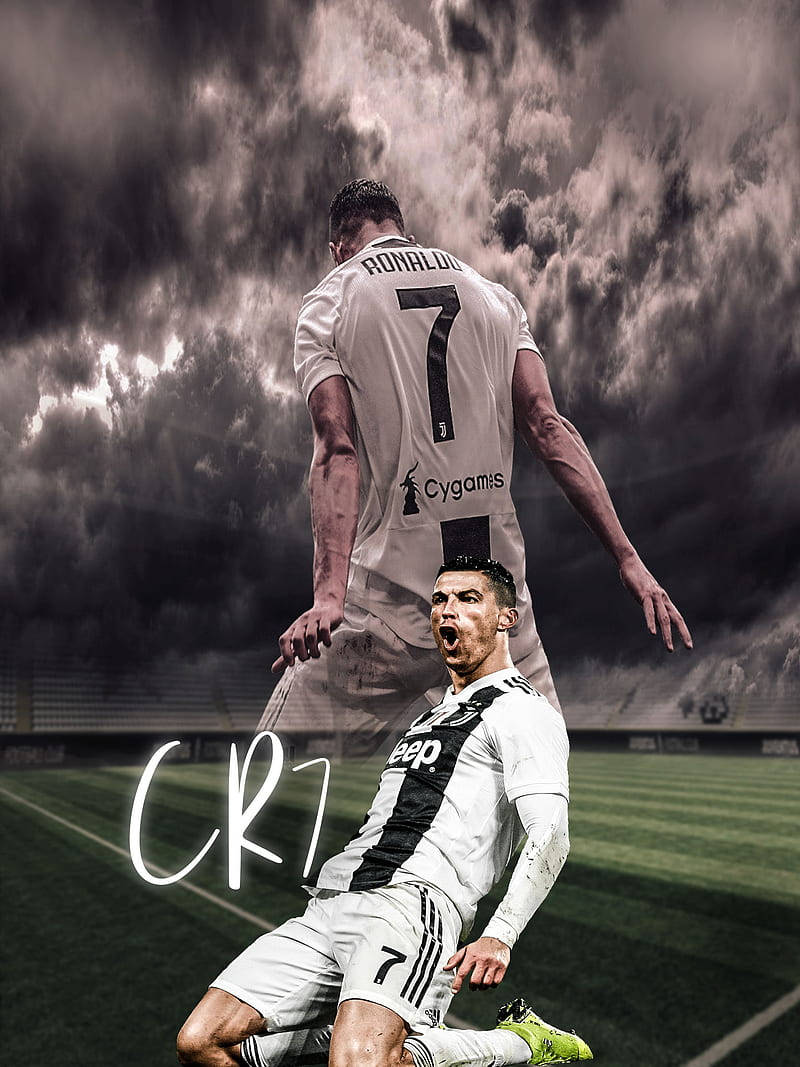CR7, white jersey with number 7, green pitch, SD Phone Wallpaper