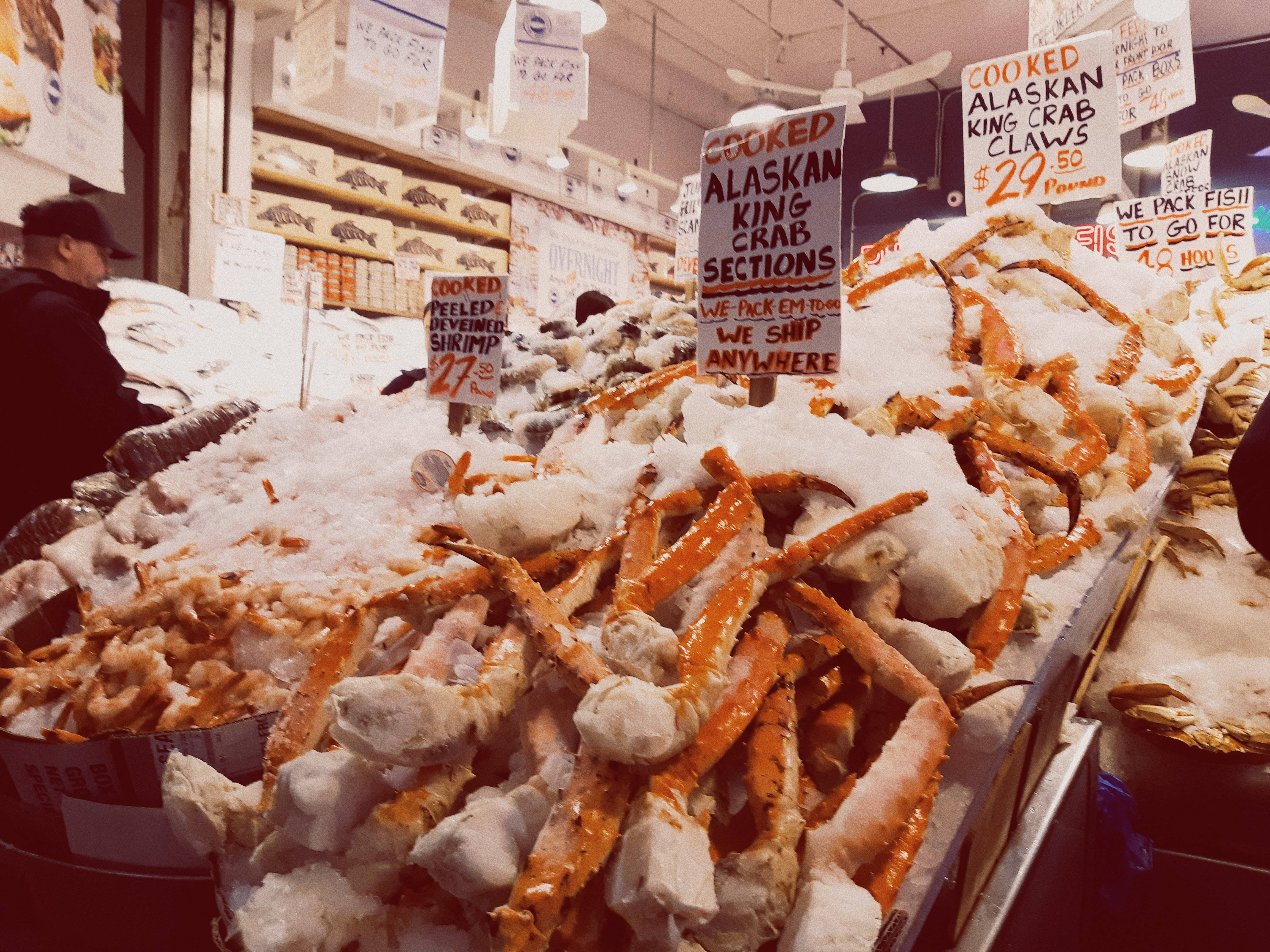 Alaskan king crab legs, seafood market, ice-cold cooked, 4K Desktop Wallpaper