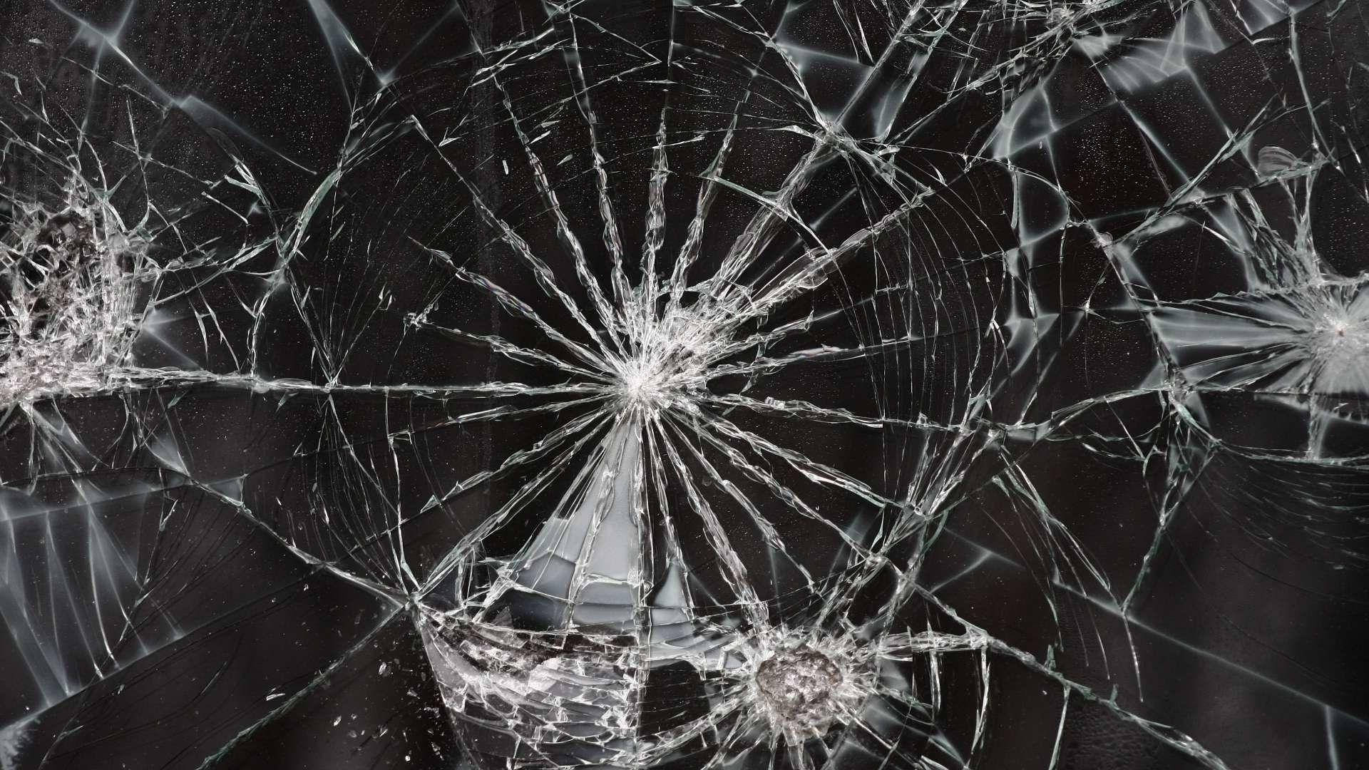cracked computer screen, shattered glass surface, intricate cracks, Full HD Desktop Wallpaper