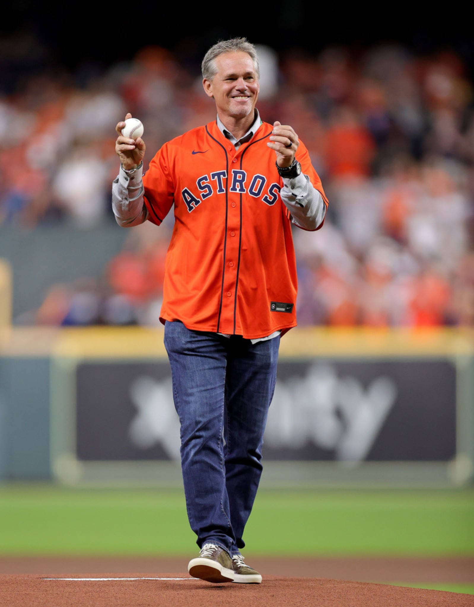 Craig Biggio, orange Houston Astros jersey, stadium field, Full HD Phone Wallpaper