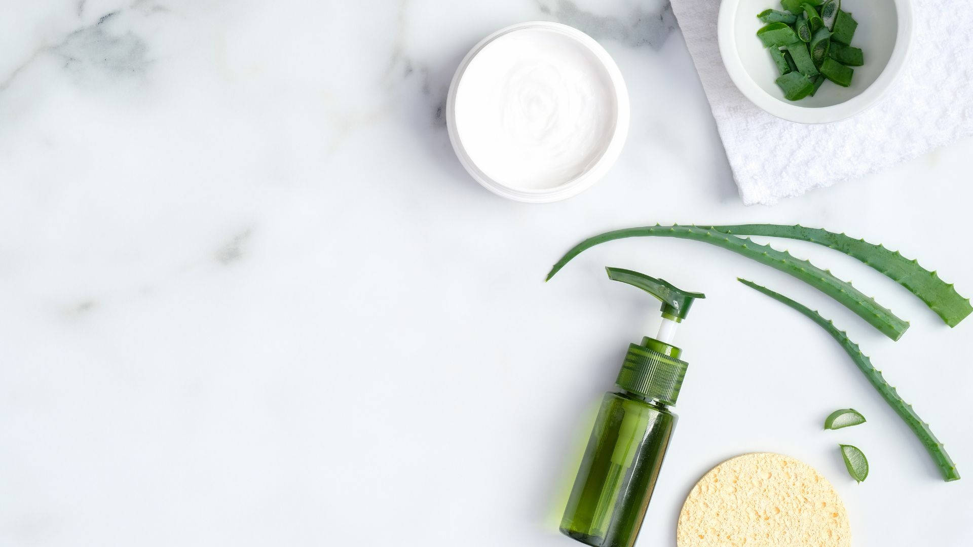 aloe vera gel bottle, fresh leaves, white marble surface, Full HD Desktop Wallpaper