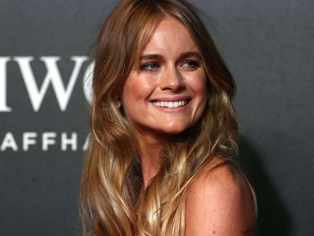Cressida Bonas, long blonde hair, dark gray backdrop, HD Desktop Wallpaper