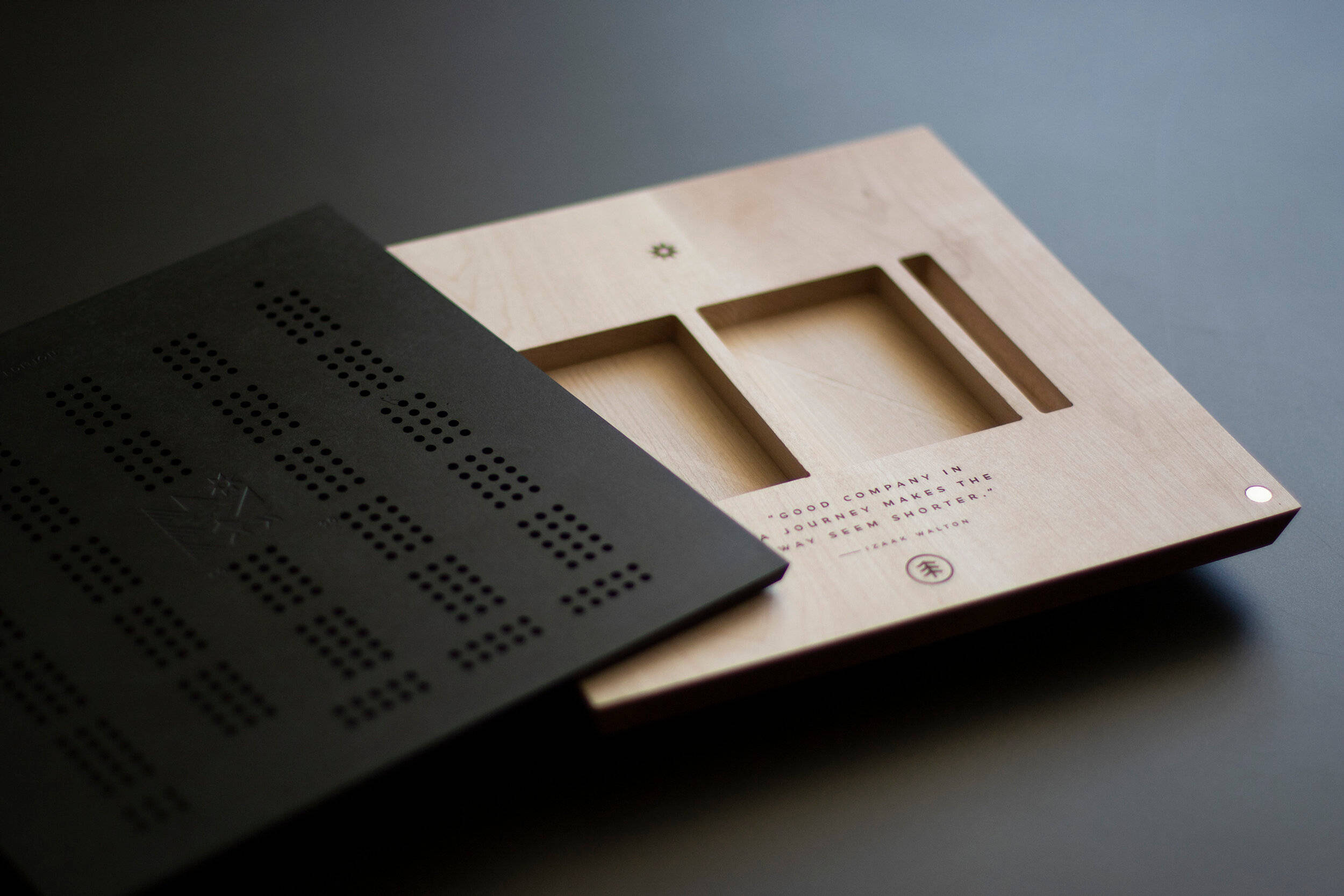 cribbage board, black, wooden box, Full HD Desktop Wallpaper