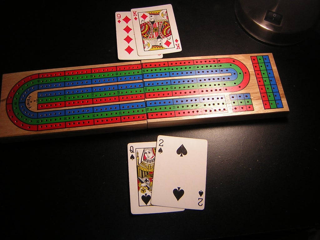 long cribbage board, king queen card, red green and blue tracks, SD Desktop Wallpaper
