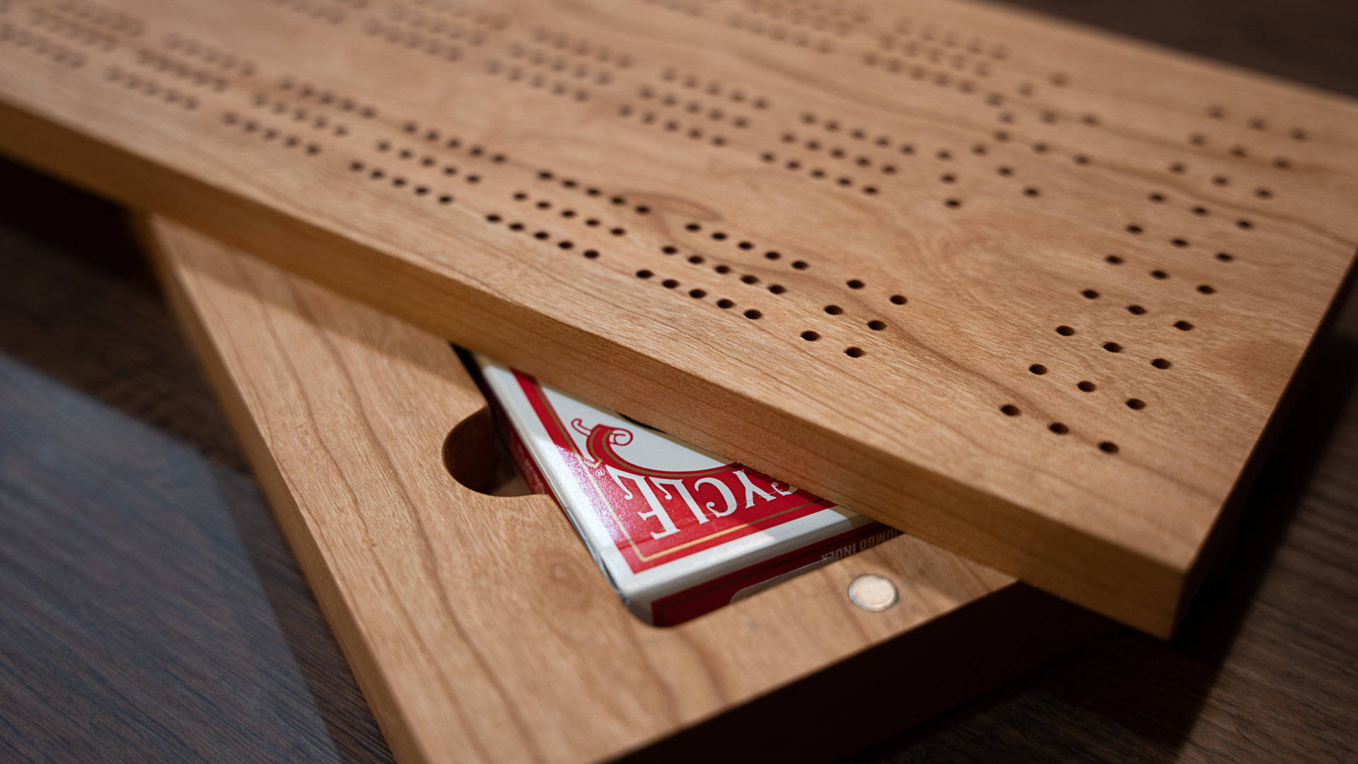 cribbage set, bicycle cards, wooden cribbage board, Full HD Desktop Wallpaper