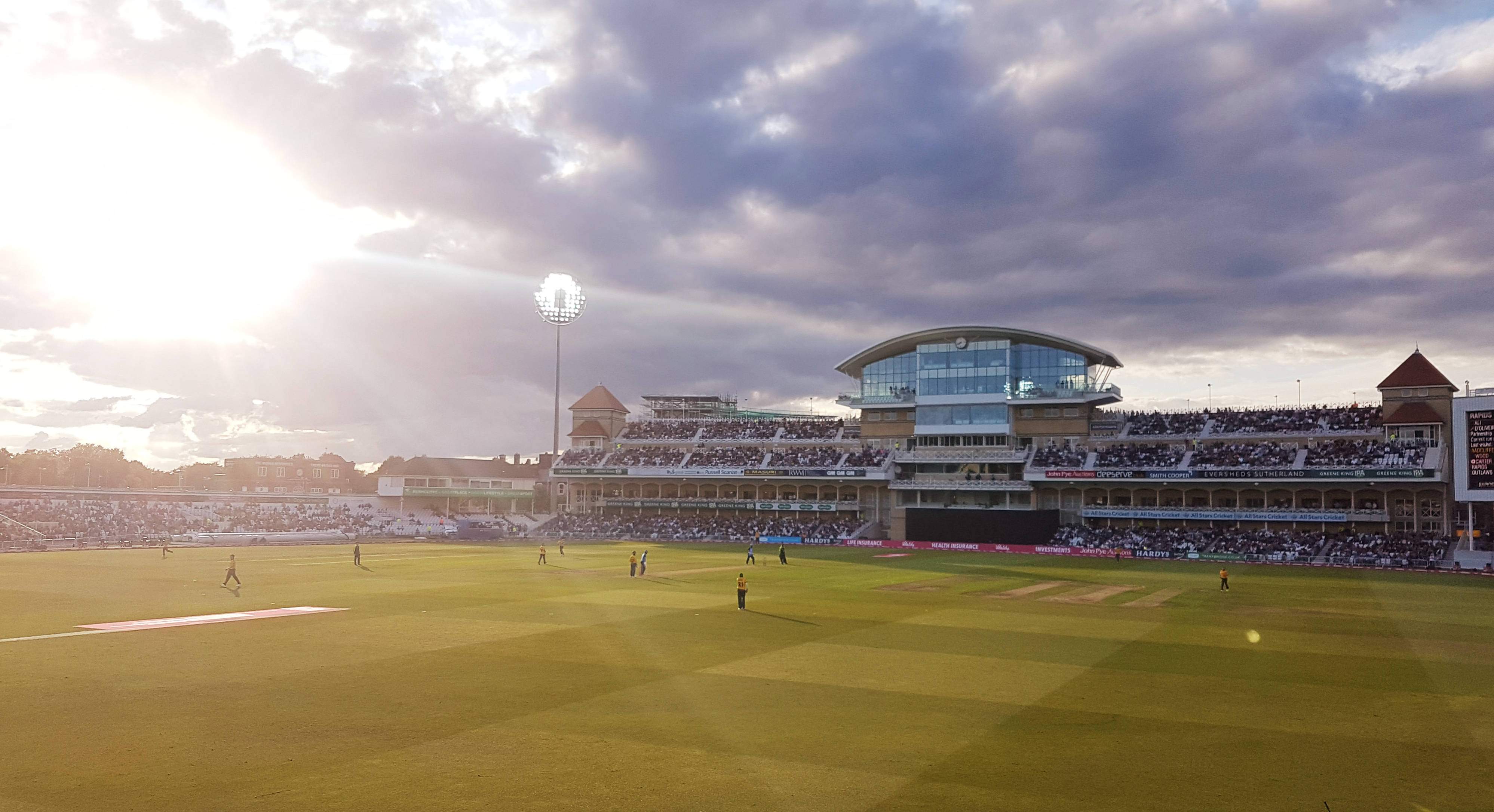 cricket stadium, sunlight, bustling, 4K Desktop Wallpaper