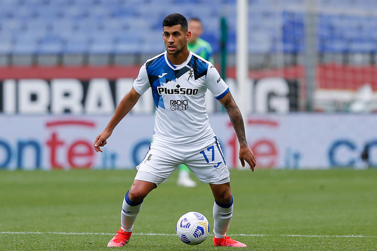 Cristian Romero, football stadium, white and blue jersey, SD Desktop Wallpaper