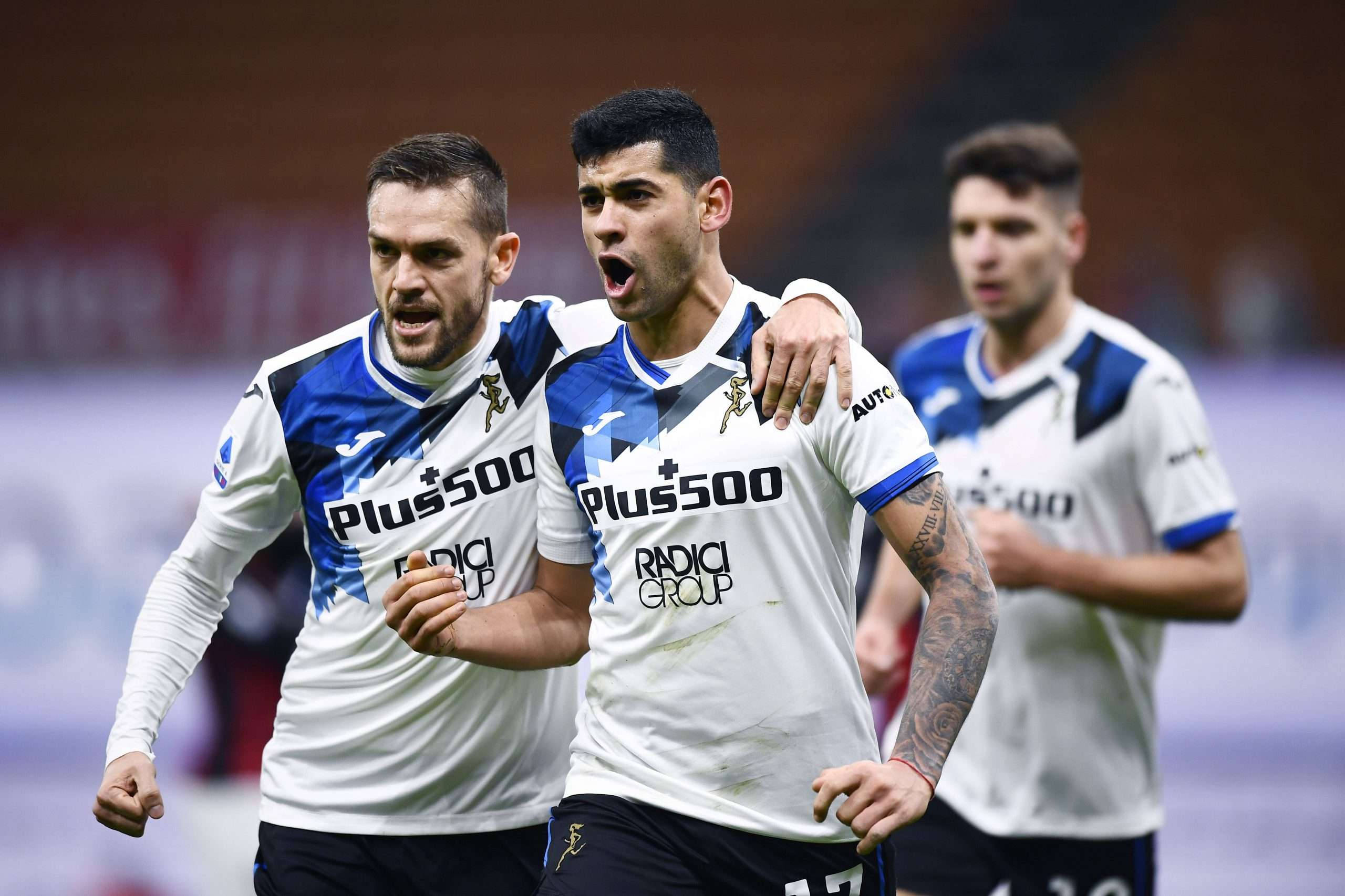 Cristian Romero, white and blue jerseys, soccer players, 2K Desktop Wallpaper