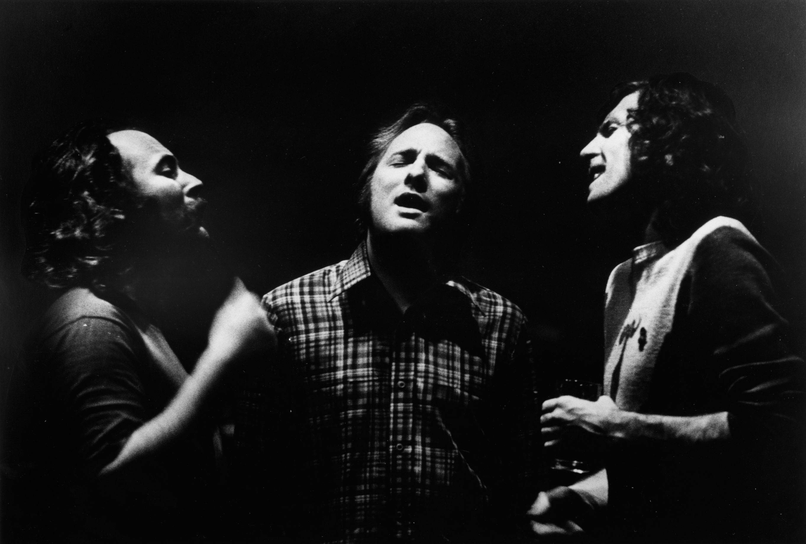 Stills And Nash, male artists, dimly lit room, 2K Desktop Wallpaper
